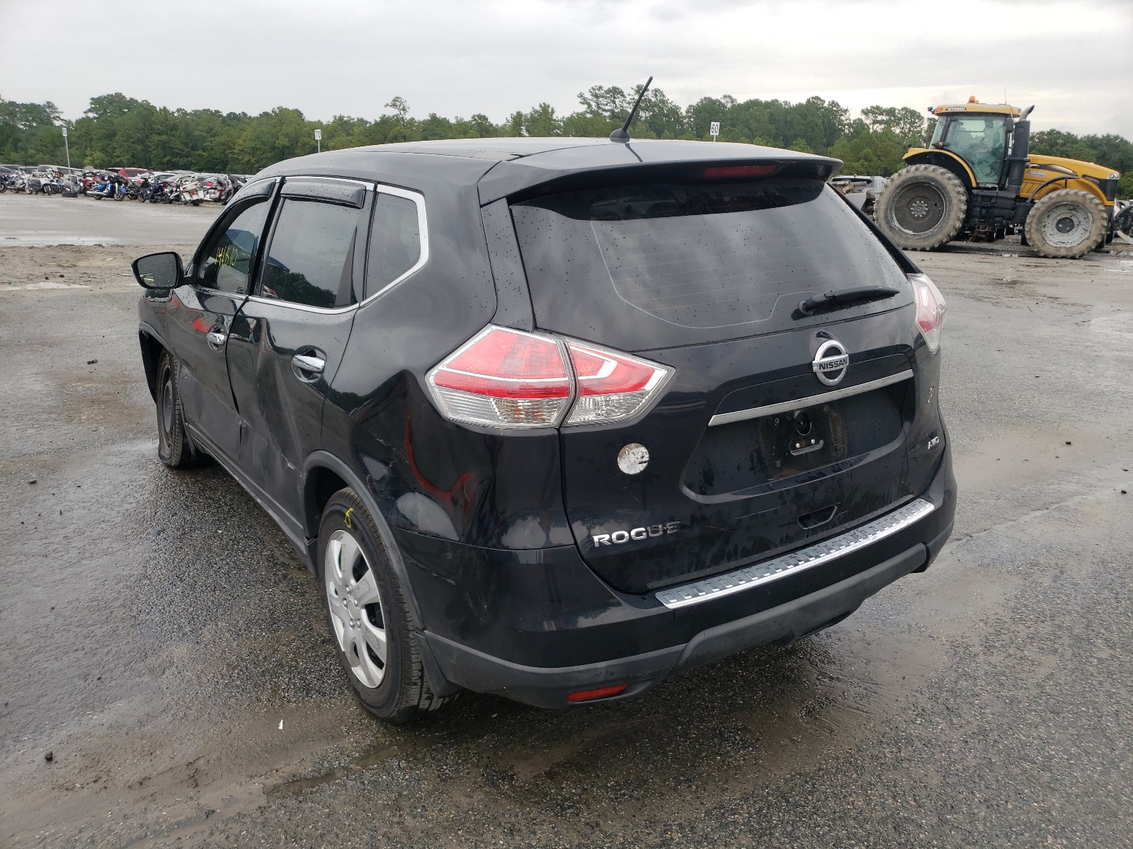 Photo 3 from auction – 2015 NISSAN ROGUE S with VIN KNMAT2MV3FP526491