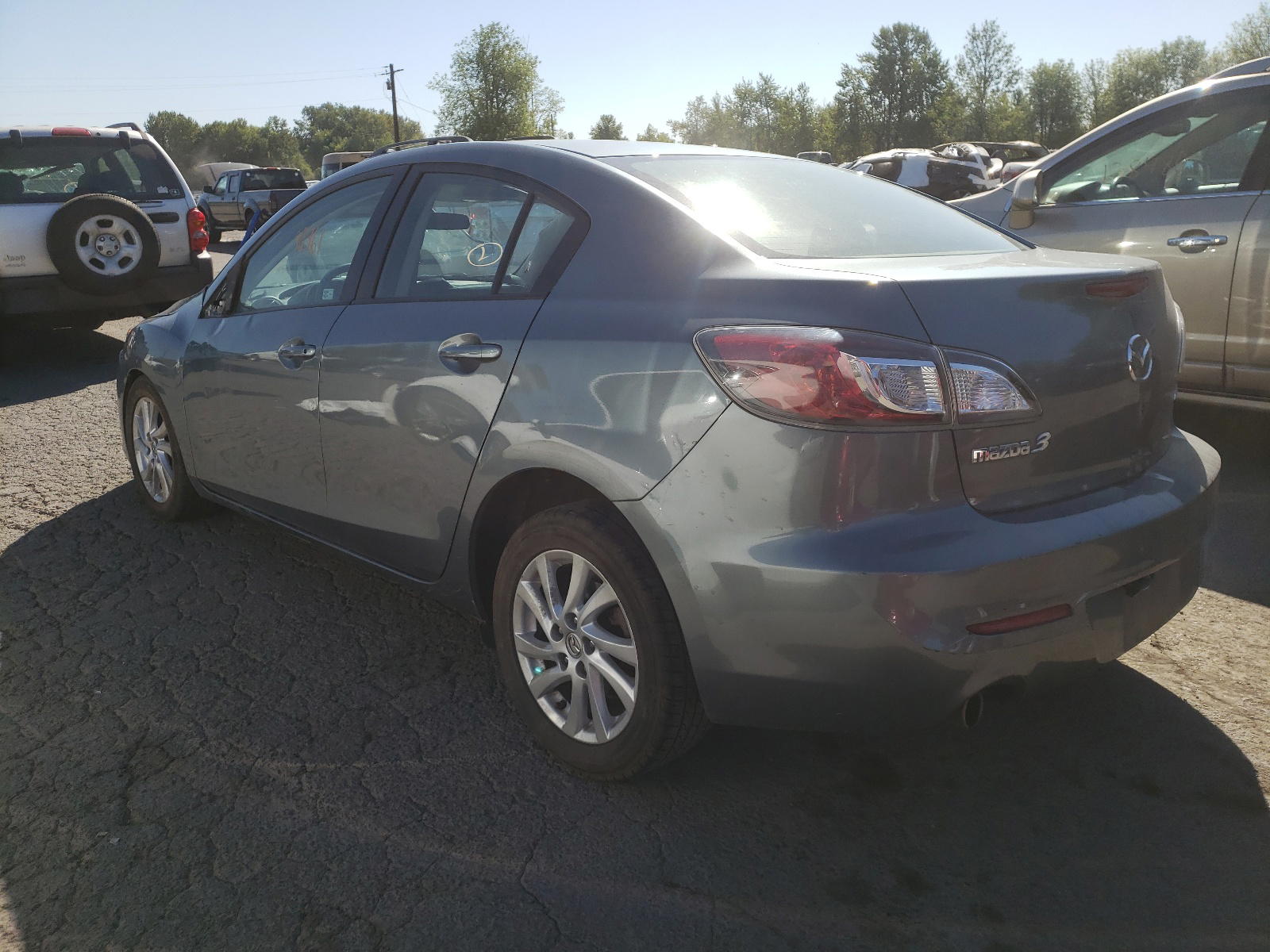Photo 3 from auction – 2012 MAZDA 3 I with VIN JM1BL1W88C1649451