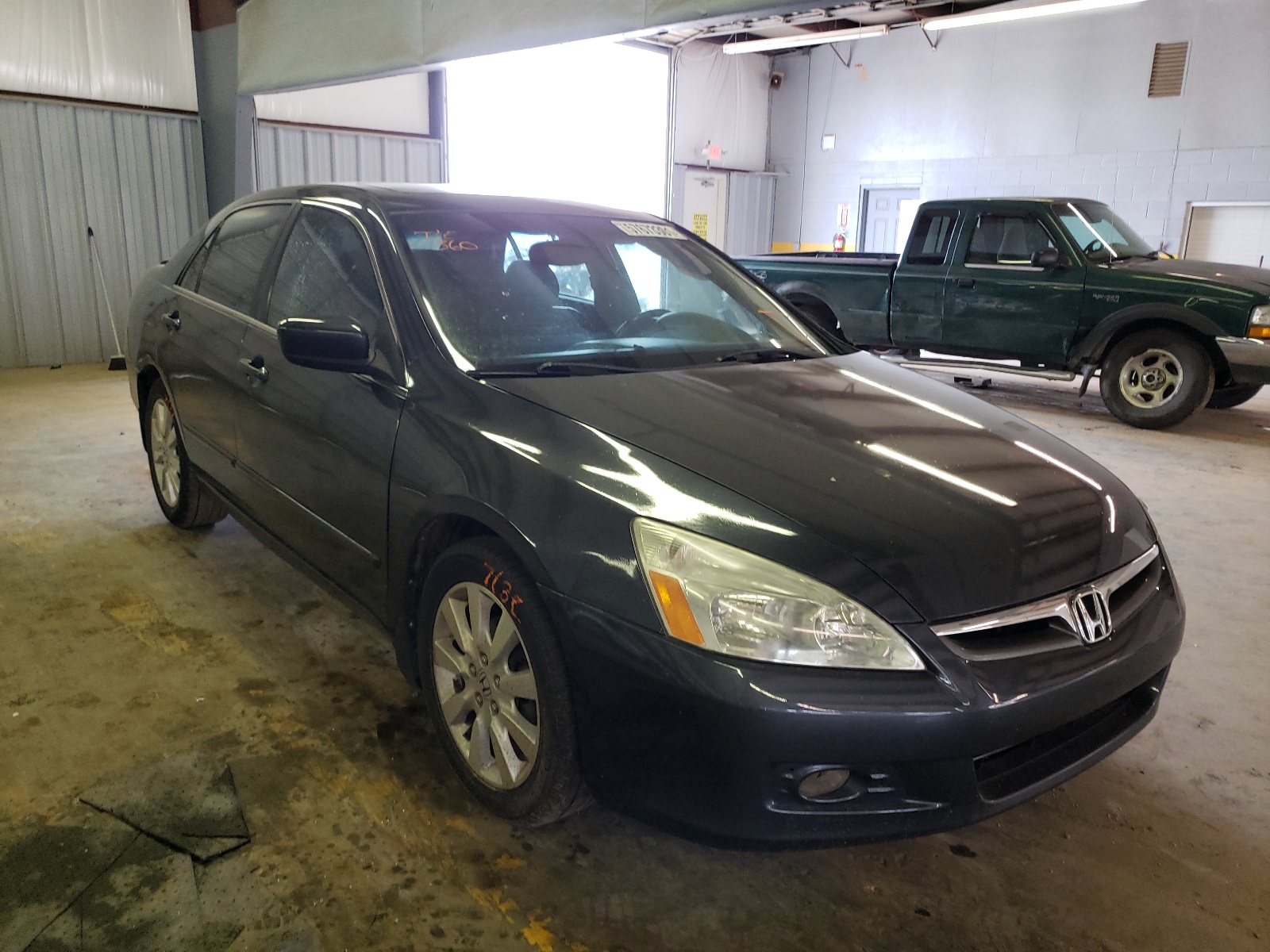 HONDA ACCORD EX 2007 with VIN 1HGCM66547A084272 - Photo from auction