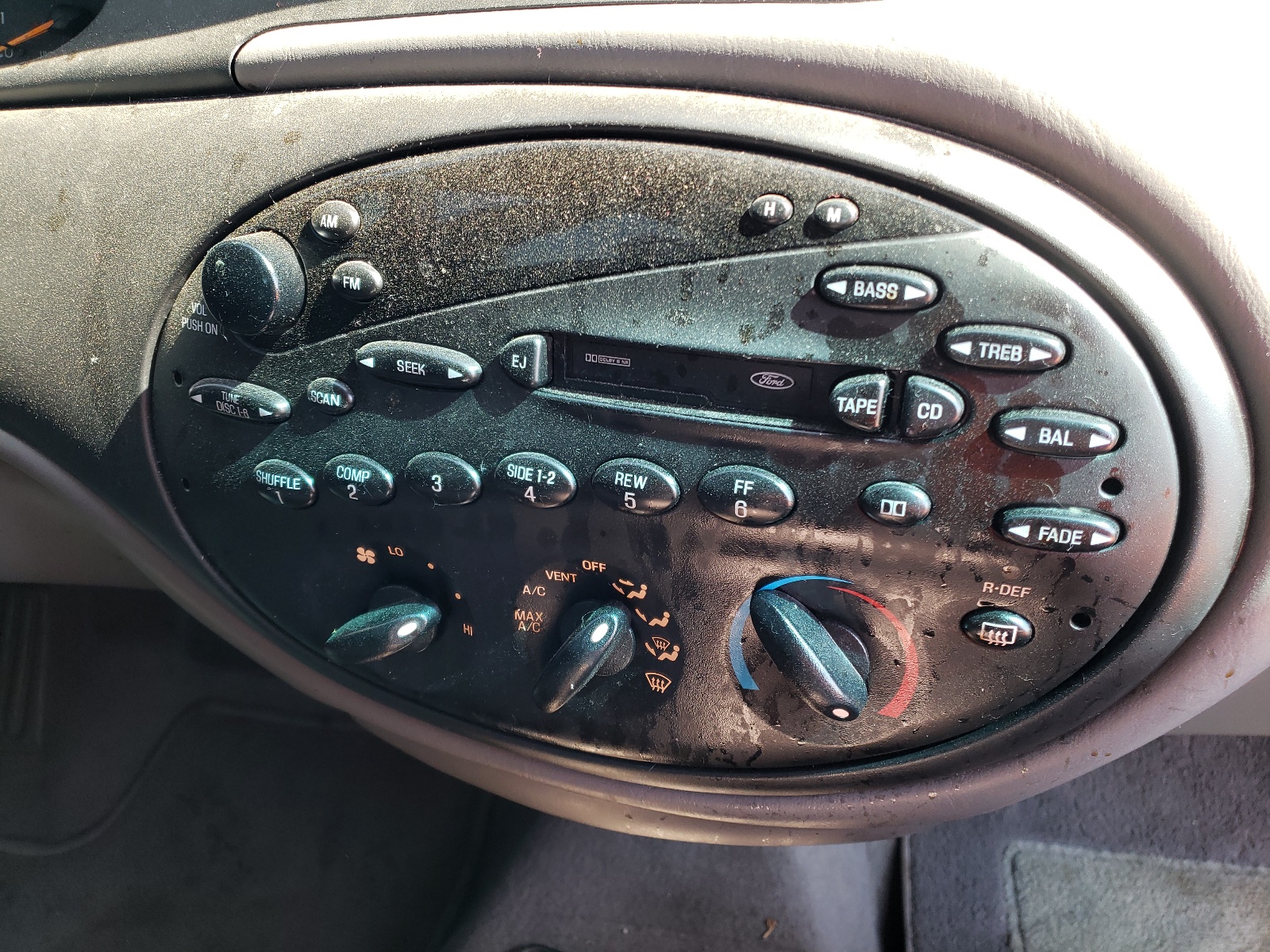 Фото 9 с аукциона – 1997 FORD TAURUS GL с VIN 1FALP57U5VG299536