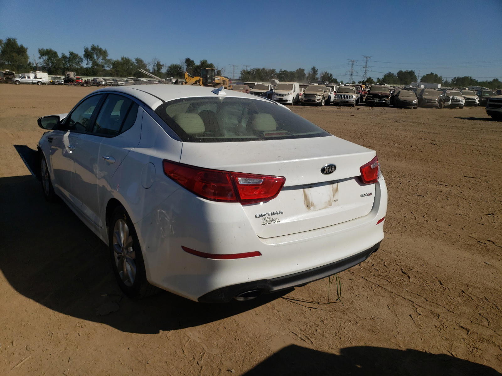 Photo 3 from auction – 2015 KIA OPTIMA with VIN 5XXGN4A77FG361011