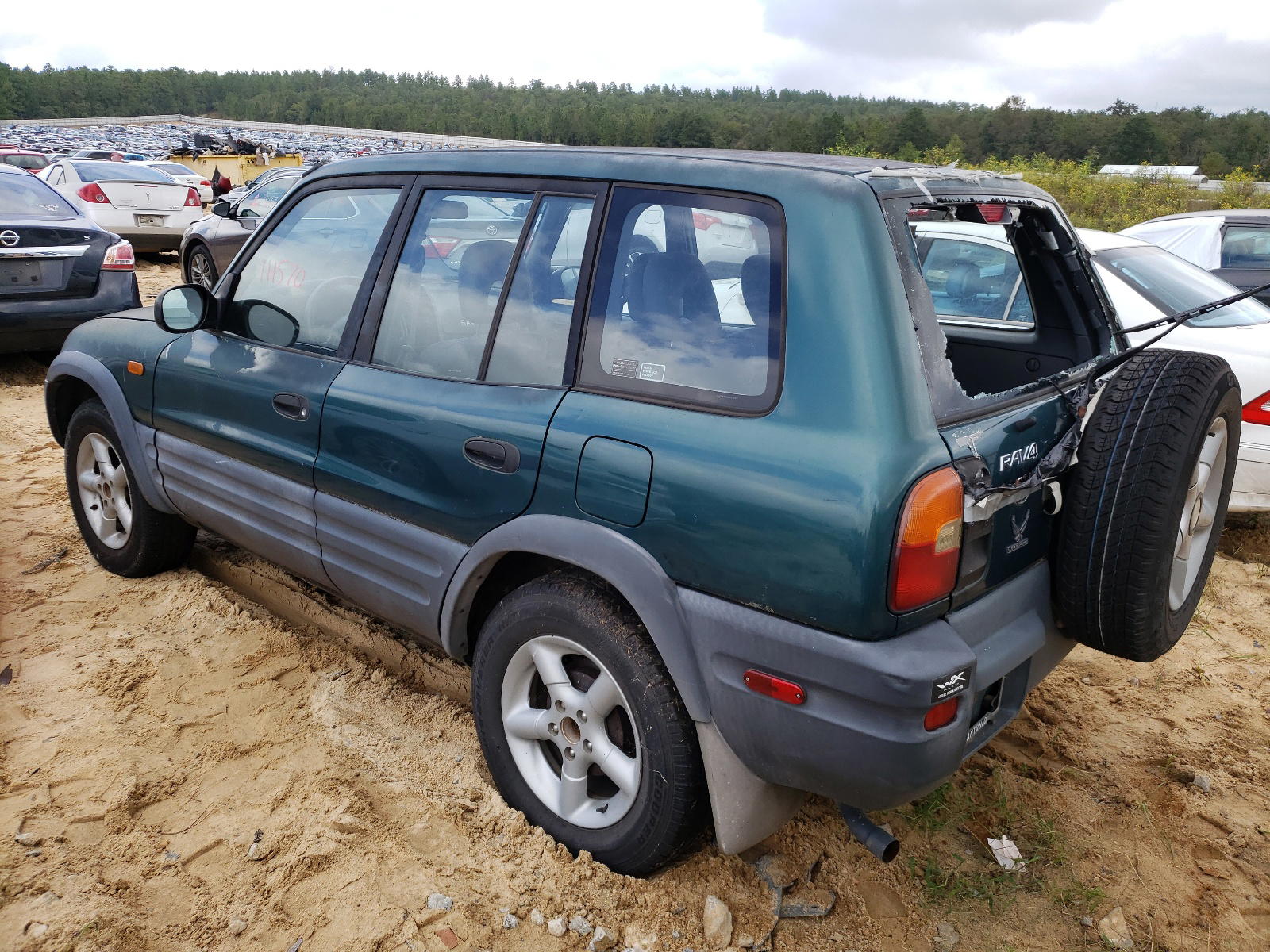Photo 3 from auction – 1997 TOYOTA RAV4 with VIN JT3GP10VXV7021629