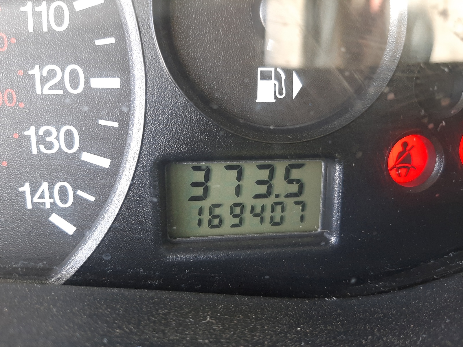 صورة رقم 8 من المزاد - 2000 FORD FOCUS SE مع VIN 1FAFP3431YW401275