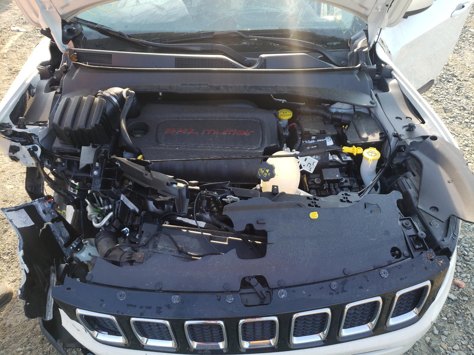Photo 7 from auction – 2018 JEEP COMPASS LA with VIN 3C4NJDBB3JT142369
