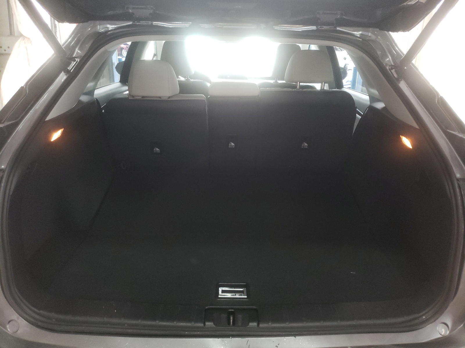 Photo 9 from auction – 2019 LEXUS RX 350 BAS with VIN 2T2ZZMCA9KC147074