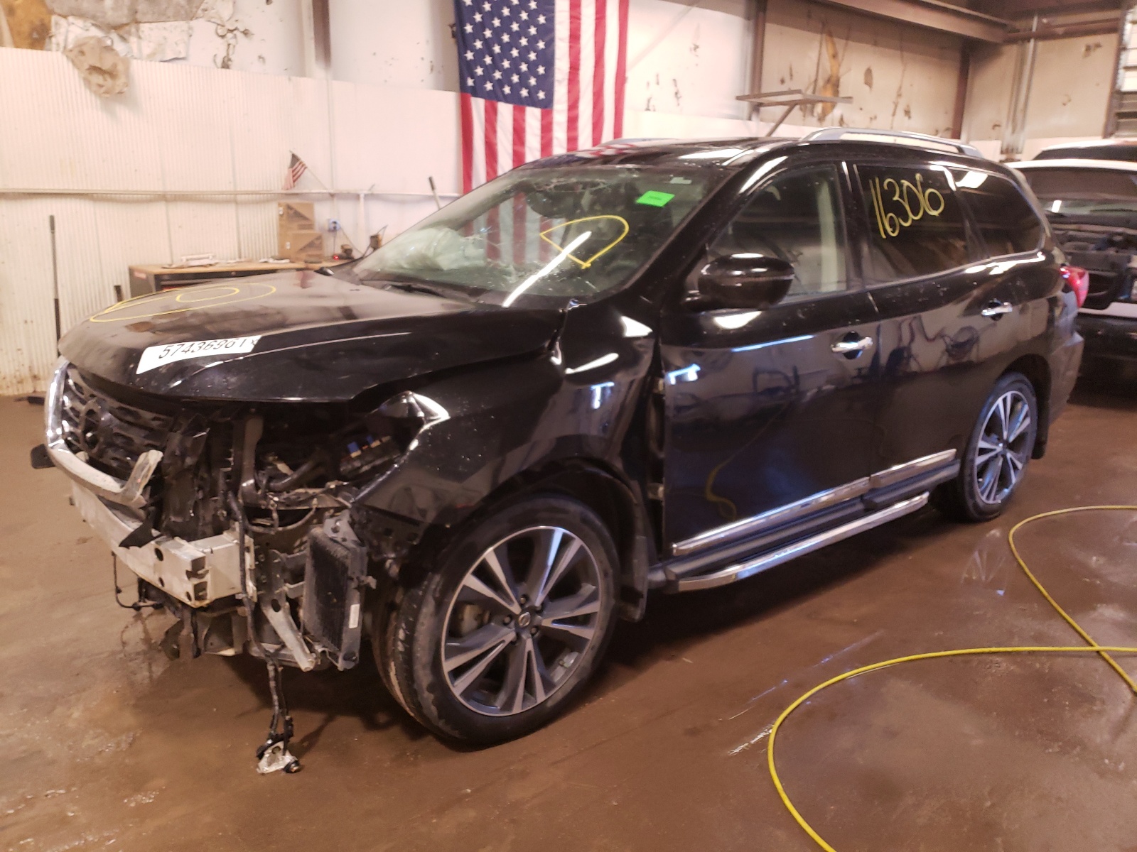Photo 2 from auction – 2019 NISSAN PATHFINDER with VIN 5N1DR2MM6KC635446