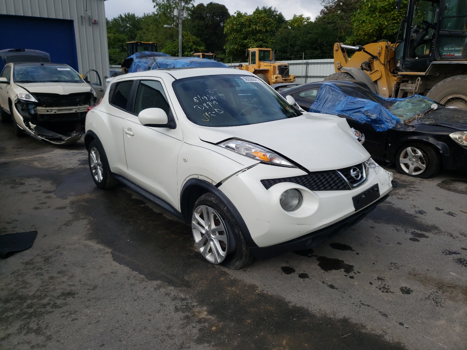 NISSAN JUKE S 2013 with VIN JN8AF5MV7DT215888 - Photo from auction