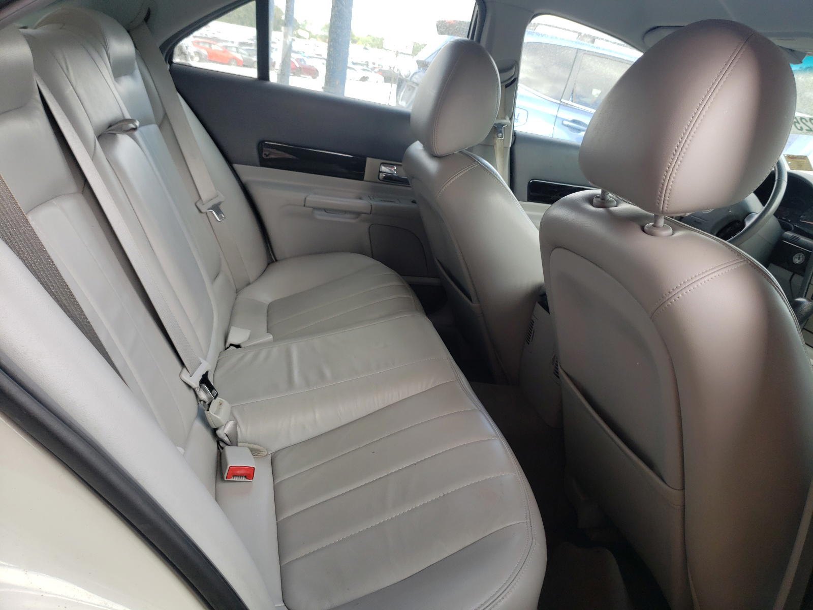 Photo 6 from auction – 2004 LINCOLN LS with VIN 1LNHM86S64Y666524