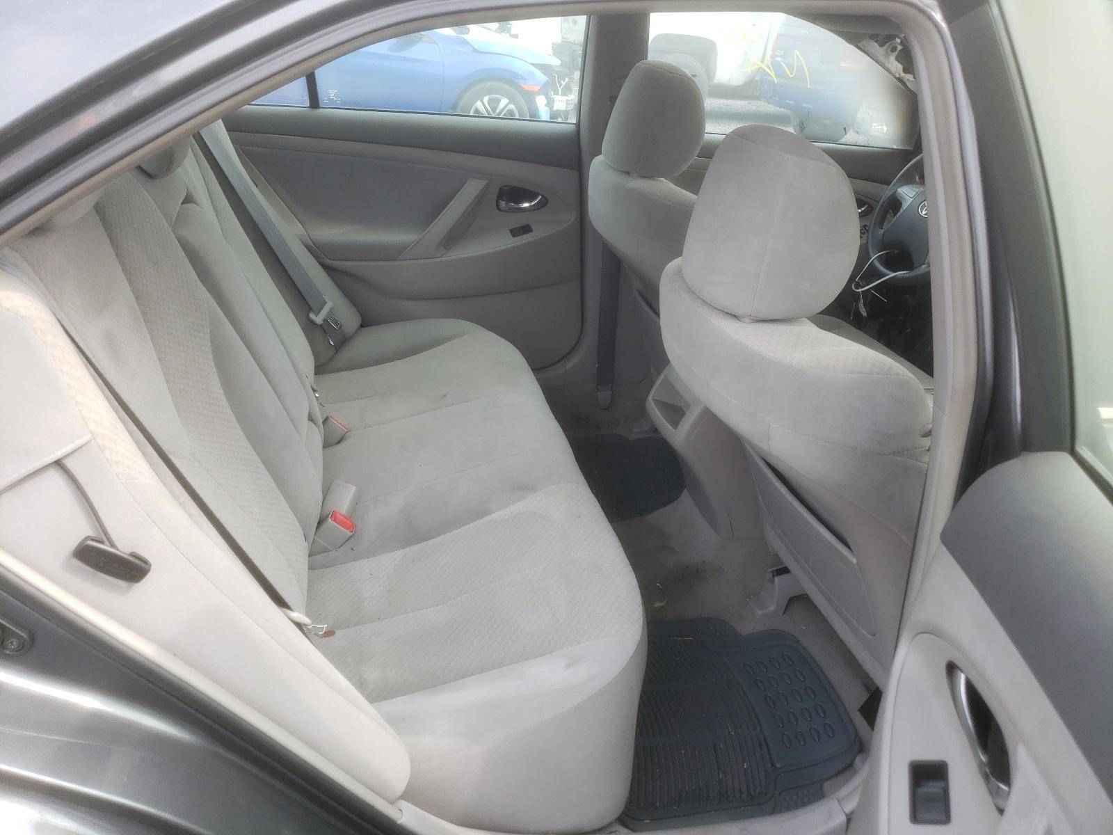 Photo 6 from auction – 2007 TOYOTA CAMRY CE with VIN 4T1BE46K37U715217