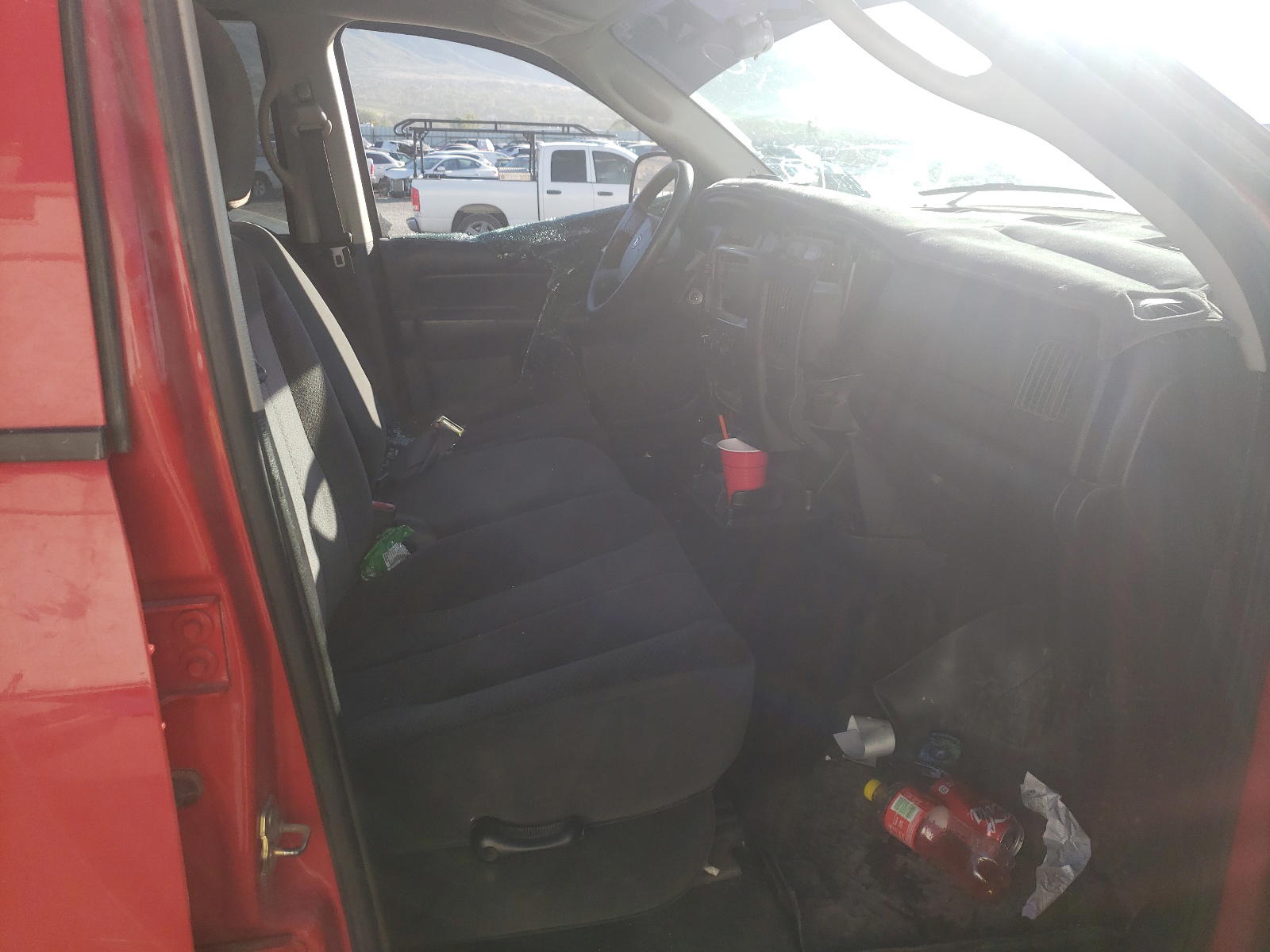 Photo 5 from auction – 2005 DODGE RAM 1500 S with VIN 1D7HU18D65S303435