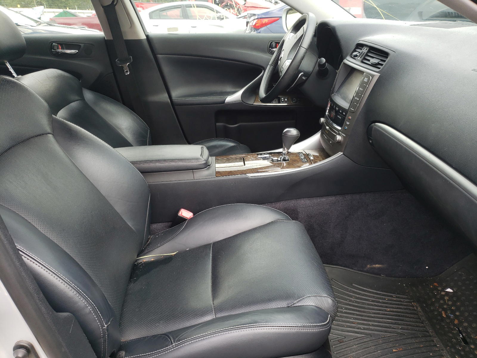 Photo 5 from auction – 2013 LEXUS IS 250 with VIN JTHCF5C24D5063194