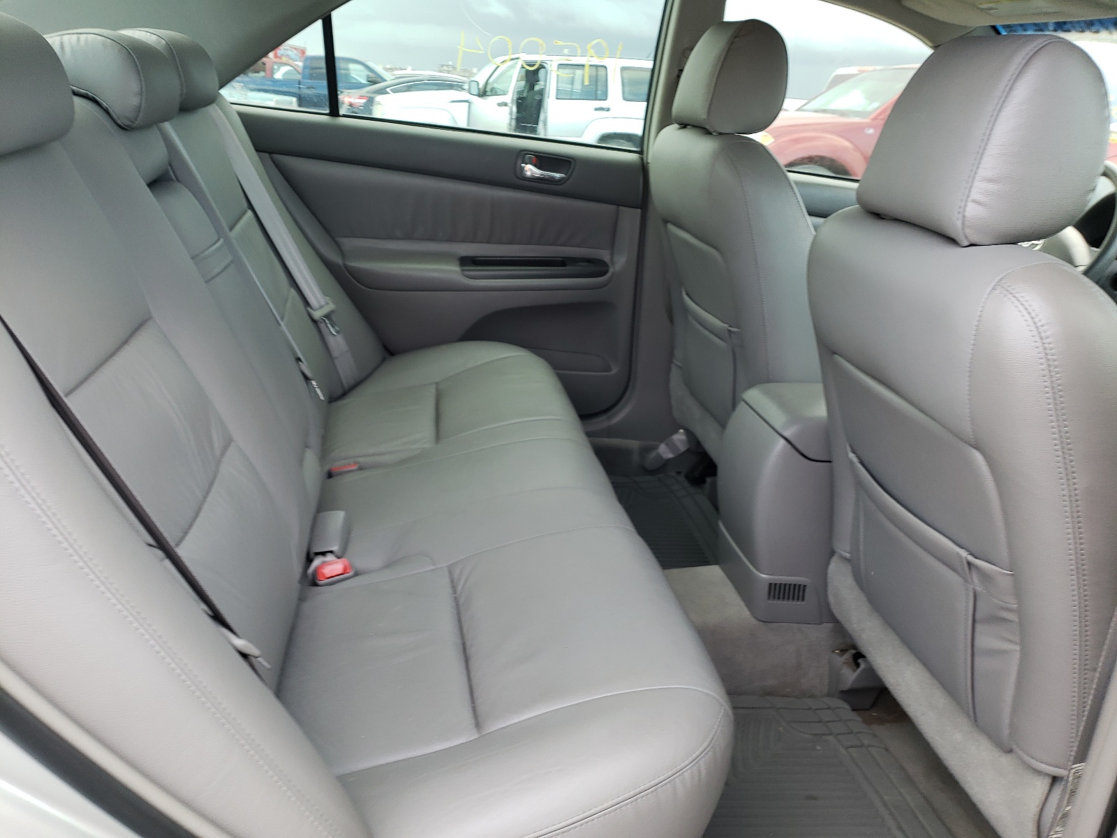 Photo 6 from auction – 2005 TOYOTA CAMRY LE with VIN 4T1BE32K45U618623
