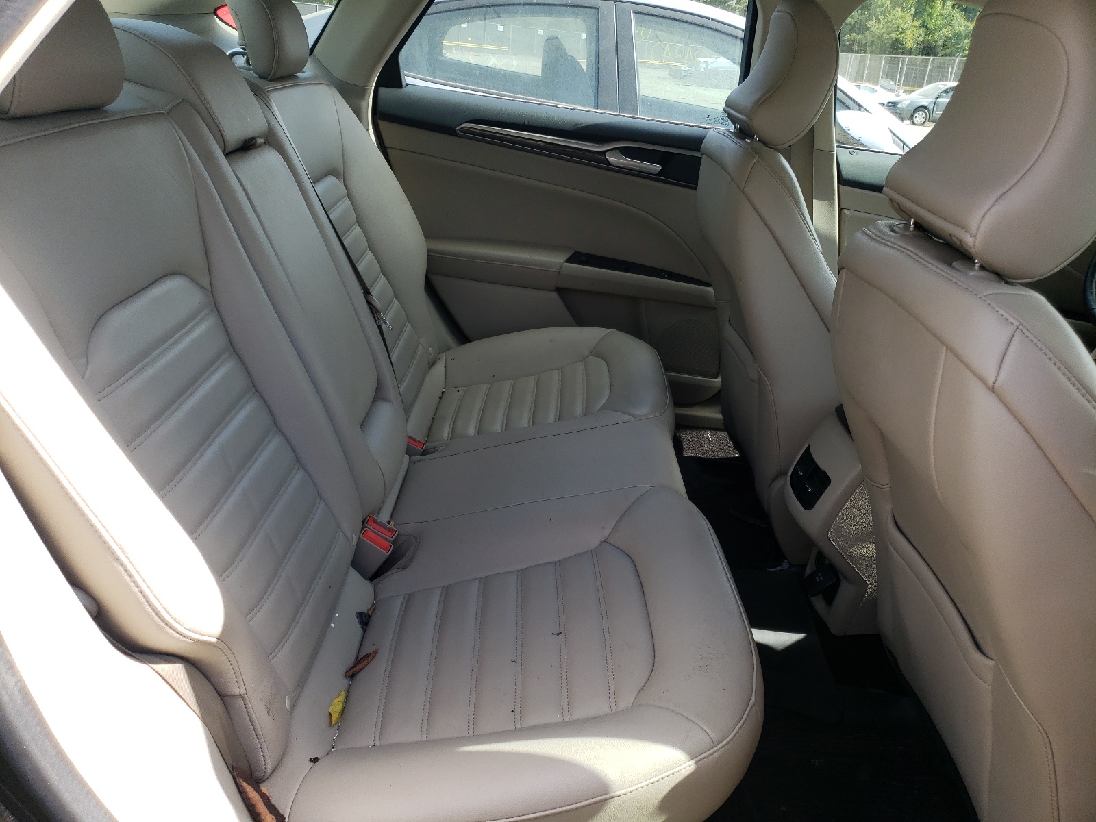 Photo 6 from auction – 2017 FORD FUSION SE with VIN 3FA6P0T91HR136428