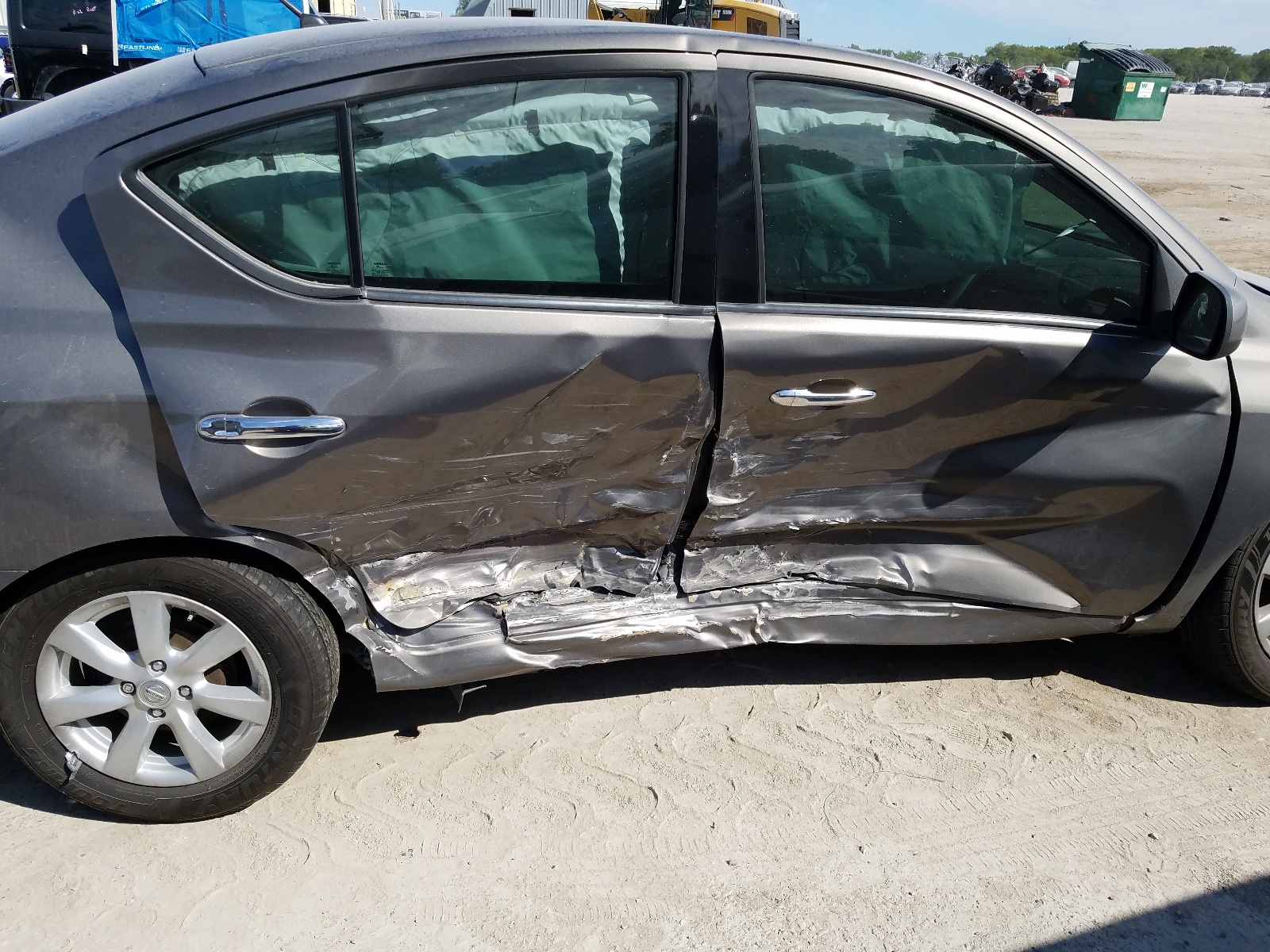 Photo 9 from auction – 2014 NISSAN VERSA S with VIN 3N1CN7AP4EL810070