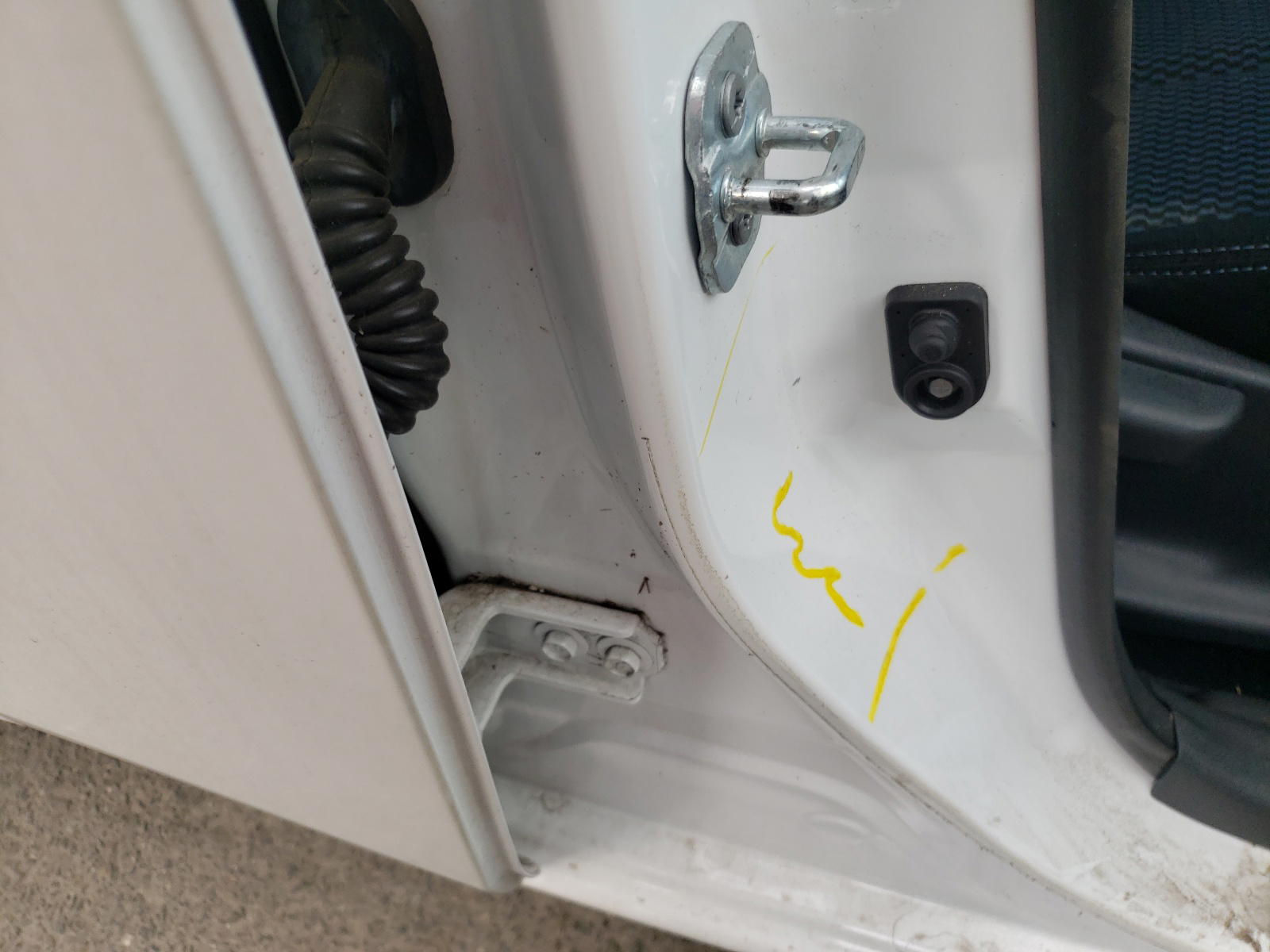 Photo 9 from auction – 2017 NISSAN VERSA NOTE with VIN 3N1CE2CP9HL366835