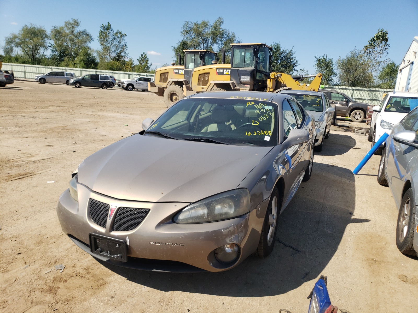 Photo 2 from auction – 2007 PONTIAC GRAND PRIX with VIN 2G2WP552671230688