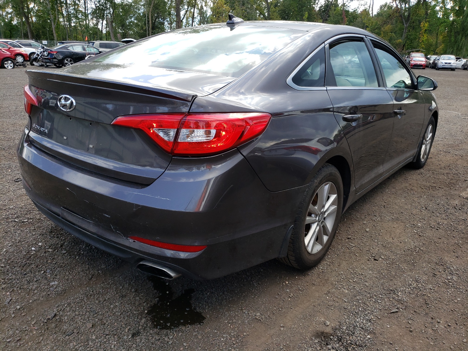 Photo 4 from auction – 2016 HYUNDAI SONATA SE with VIN 5NPE24AF2GH411214