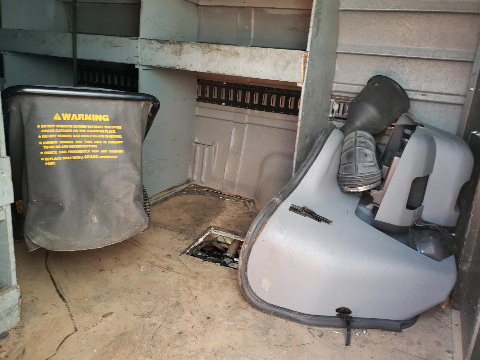 Photo 6 from auction – 2014 FORD ECONOLINE with VIN 1FTSS3EL5EDA72142