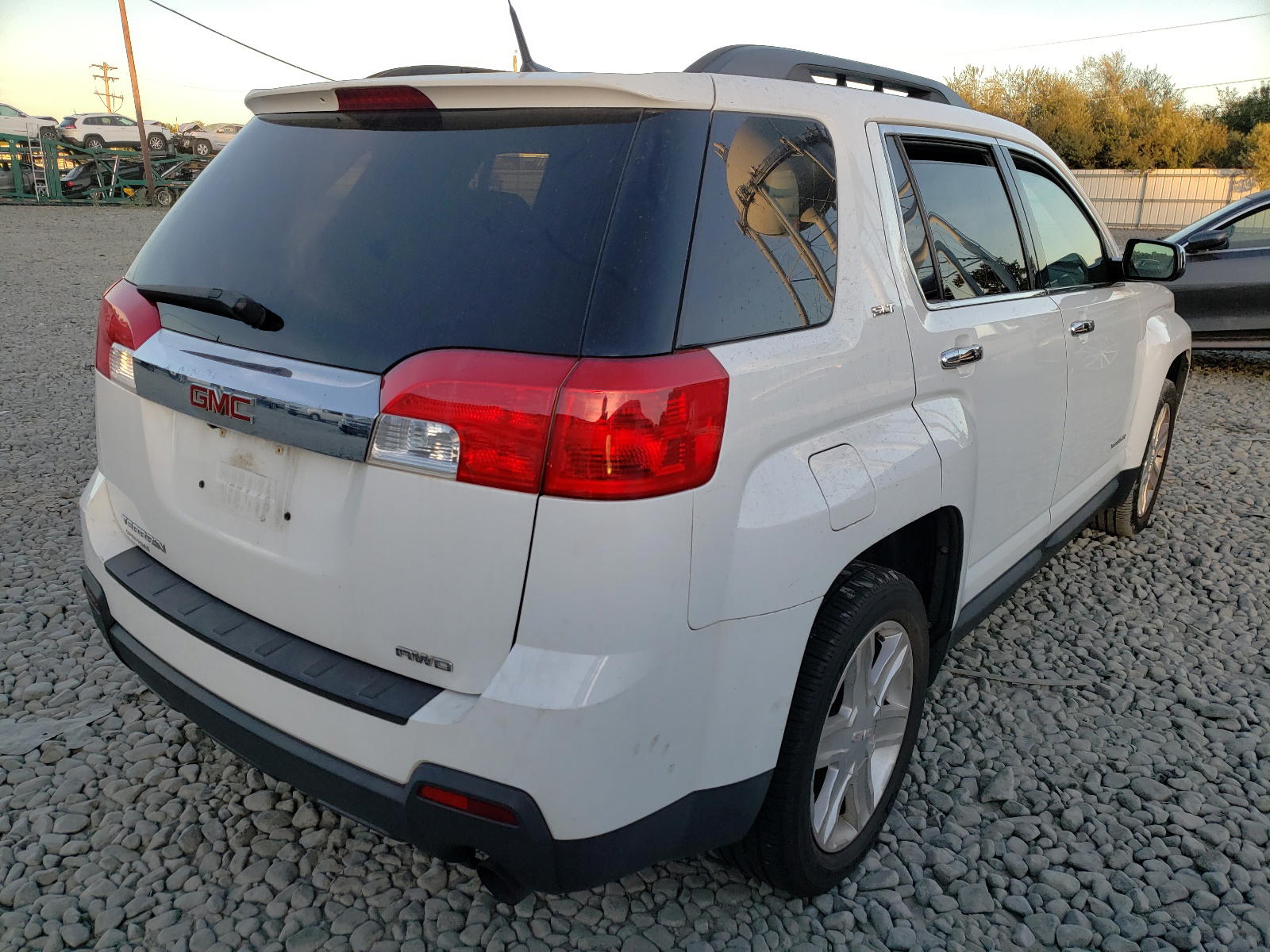 Photo 4 from auction – 2011 GMC TERRAIN SL with VIN 2CTFLVE54B6215527
