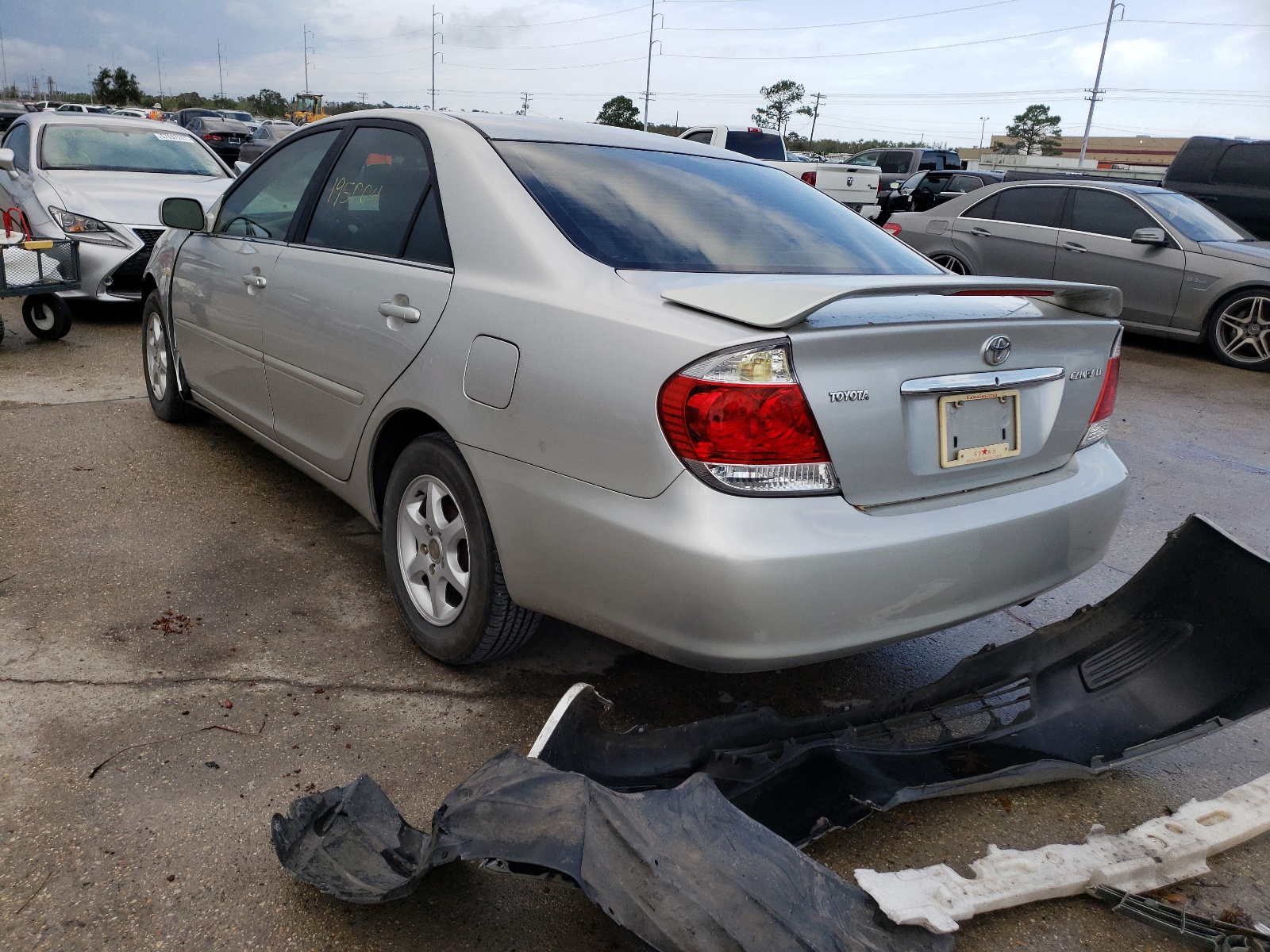 Photo 3 from auction – 2005 TOYOTA CAMRY LE with VIN 4T1BE32K45U618623