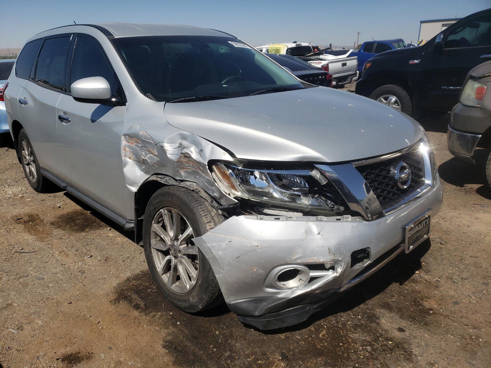 NISSAN PATHFINDER 2014 with VIN 5N1AR2MN0EC696789 - Photo from auction