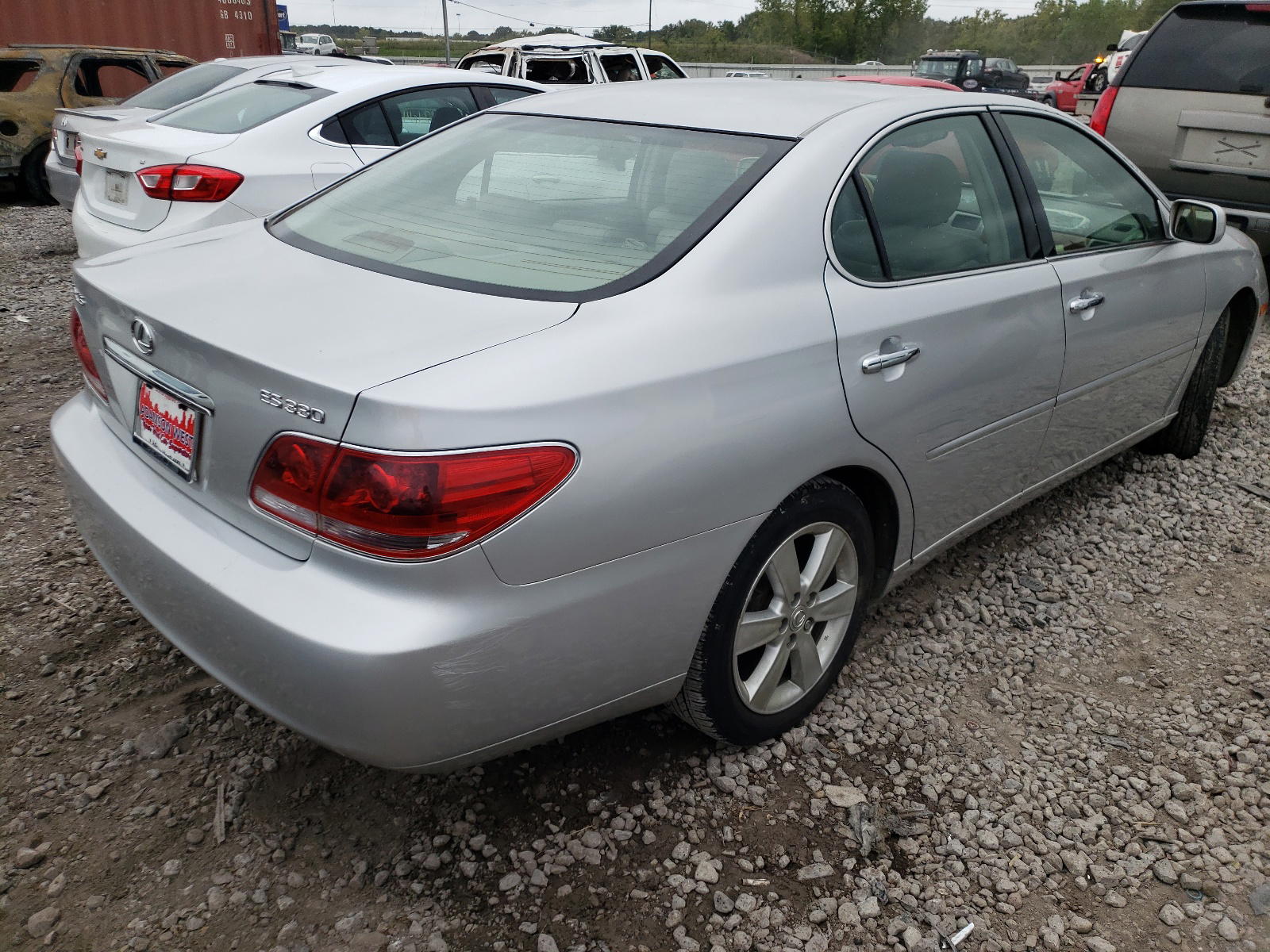 Photo 4 from auction – 2005 LEXUS ES 330 with VIN JTHBA30G255131833