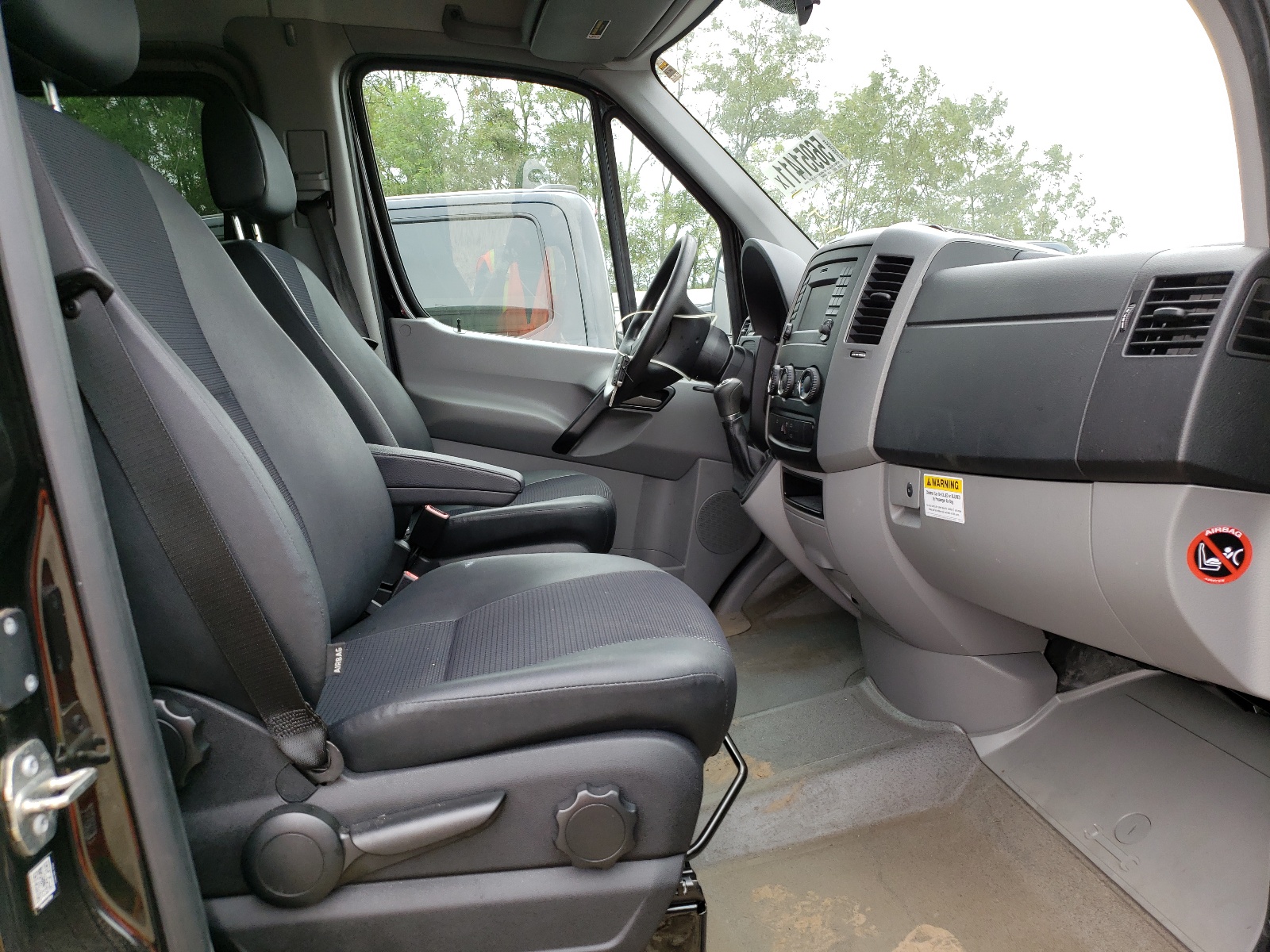 Photo 5 from auction – 2018 MERCEDES-BENZ SPRINTER 2 with VIN 8BRPE7CD6JE155162