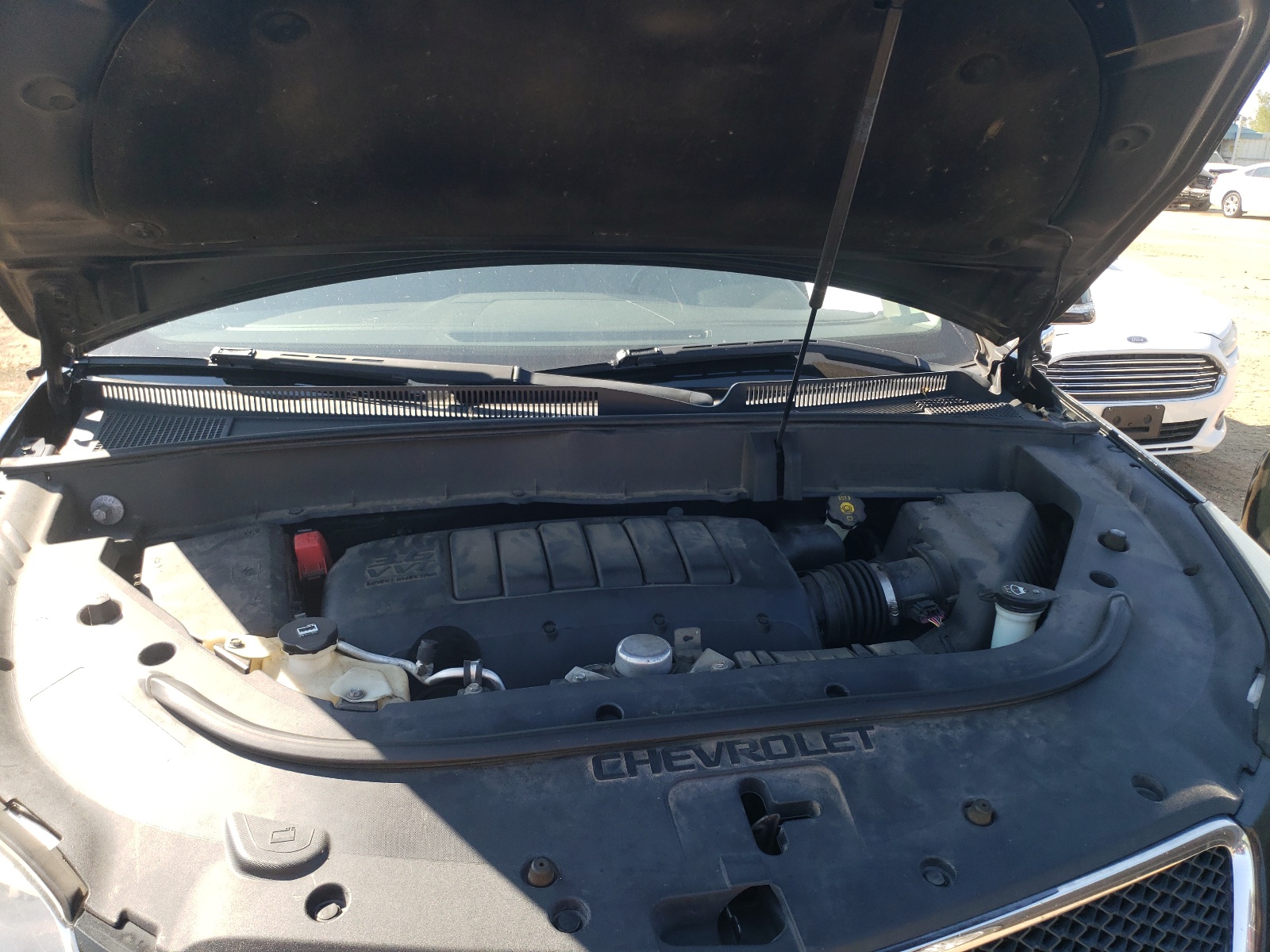 Photo 7 from auction – 2010 CHEVROLET TRAVERSE L with VIN 1GNLRFEDXAJ233324