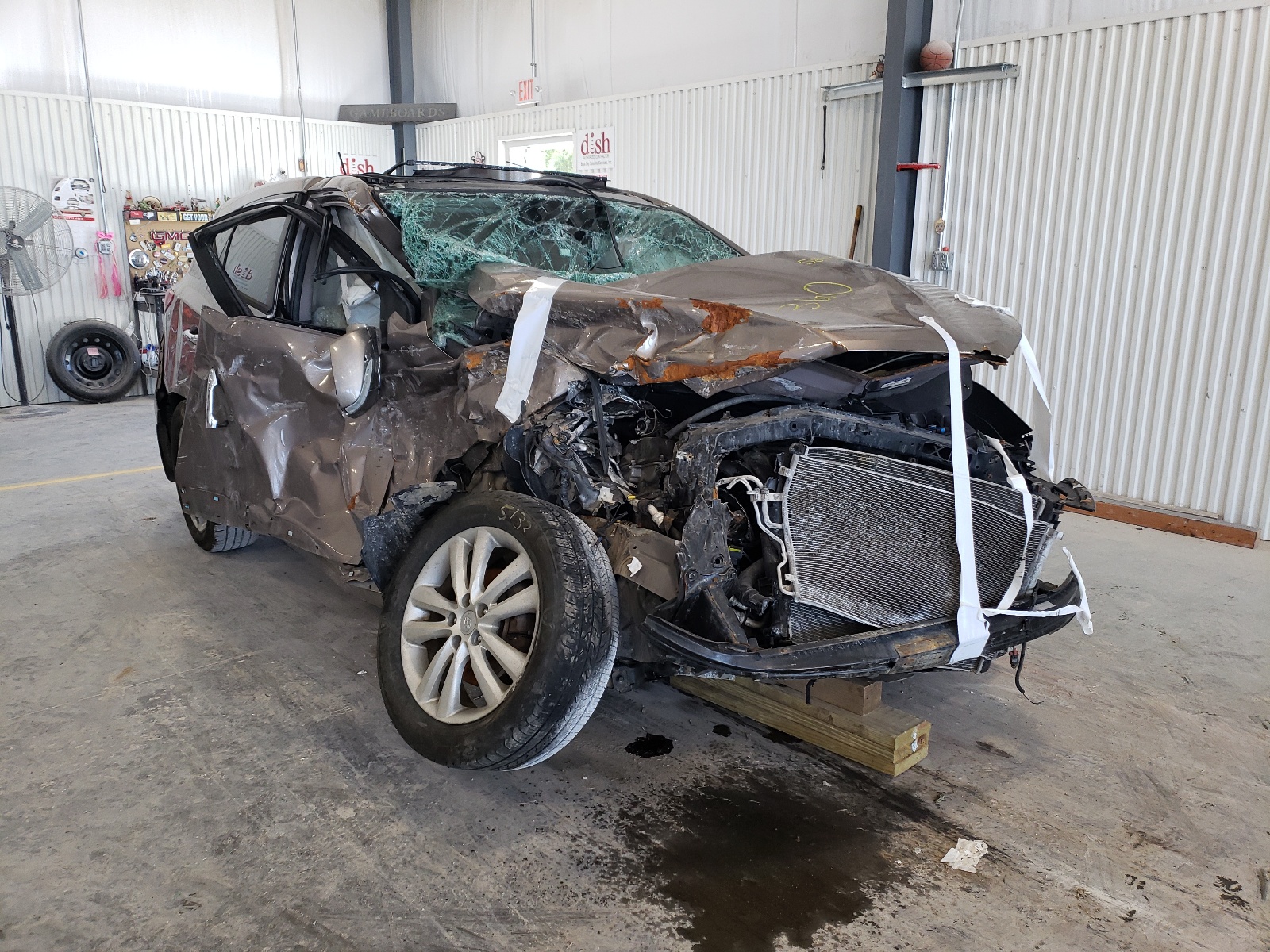 Photo 9 from auction – 2012 HYUNDAI TUCSON GLS with VIN KM8JUCAC2CU375643