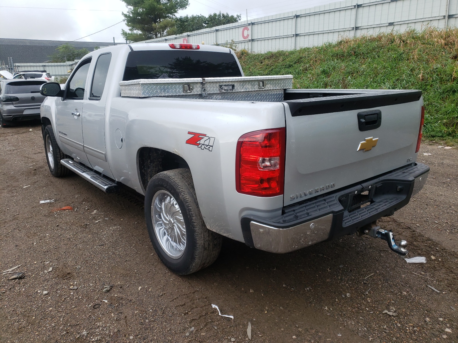 Photo 3 from auction – 2013 CHEVROLET SILVERADO with VIN 1GCRKTE70DZ186584