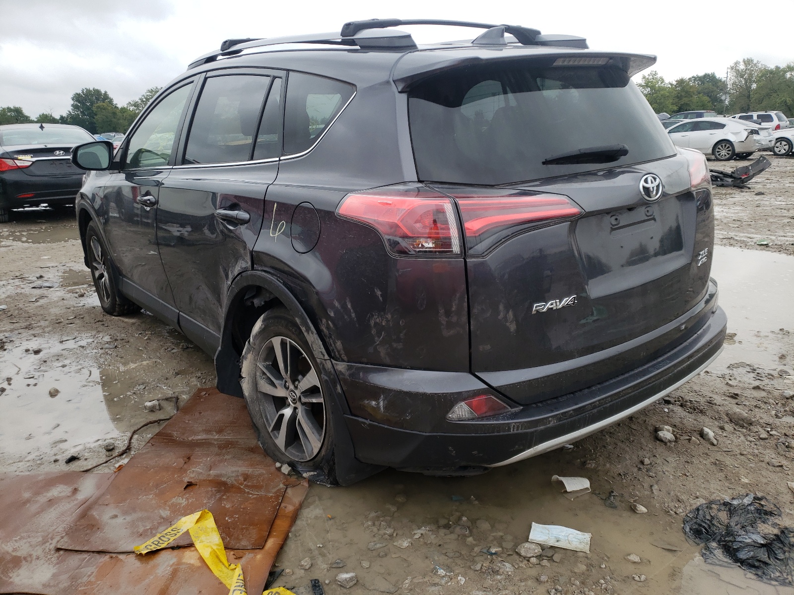 Photo 3 from auction – 2018 TOYOTA RAV4 ADVEN with VIN JTMRFREV9JJ728068
