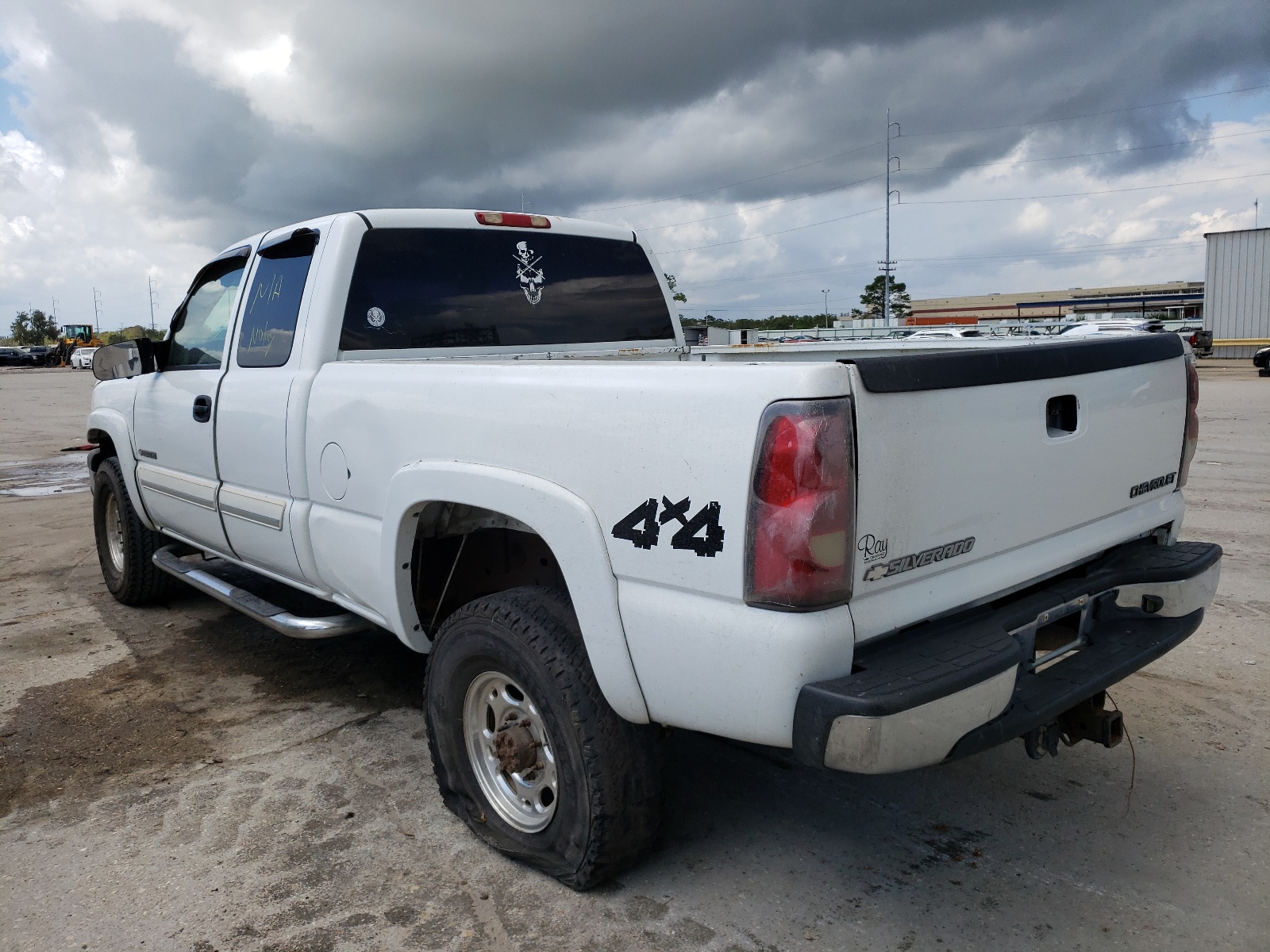 Zdjęcie 3 z aukcji – 2004 CHEVROLET SILVERADO z VIN 1GCHK29U04E105533