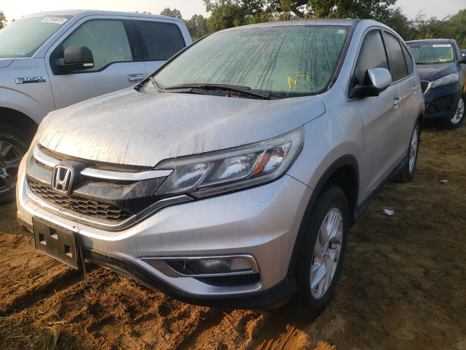 Photo 2 from auction – 2016 HONDA CR-V EX with VIN 2HKRM4H52GH686154