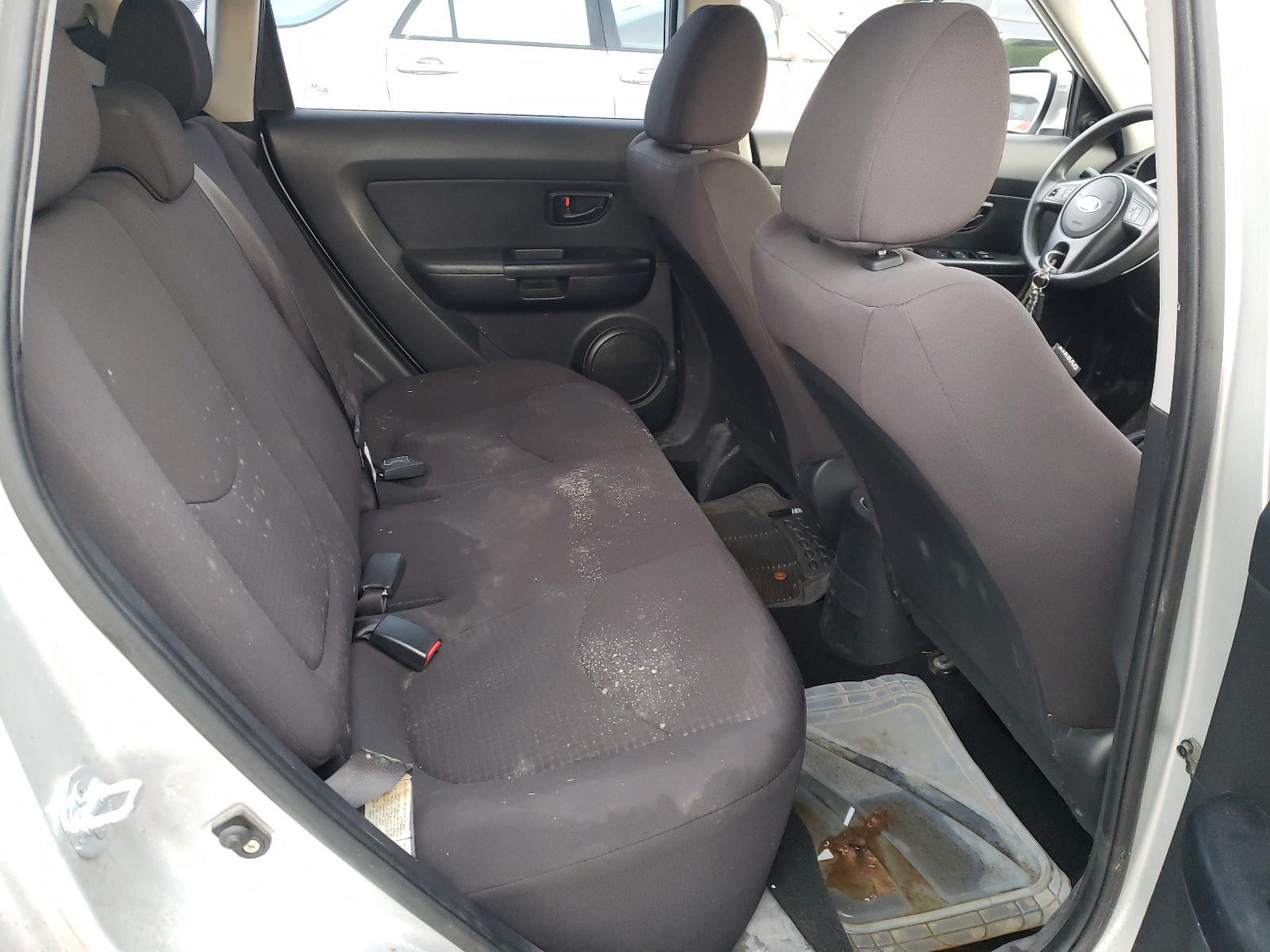 Photo 6 from auction – 2013 KIA SOUL with VIN KNDJT2A55D7484181