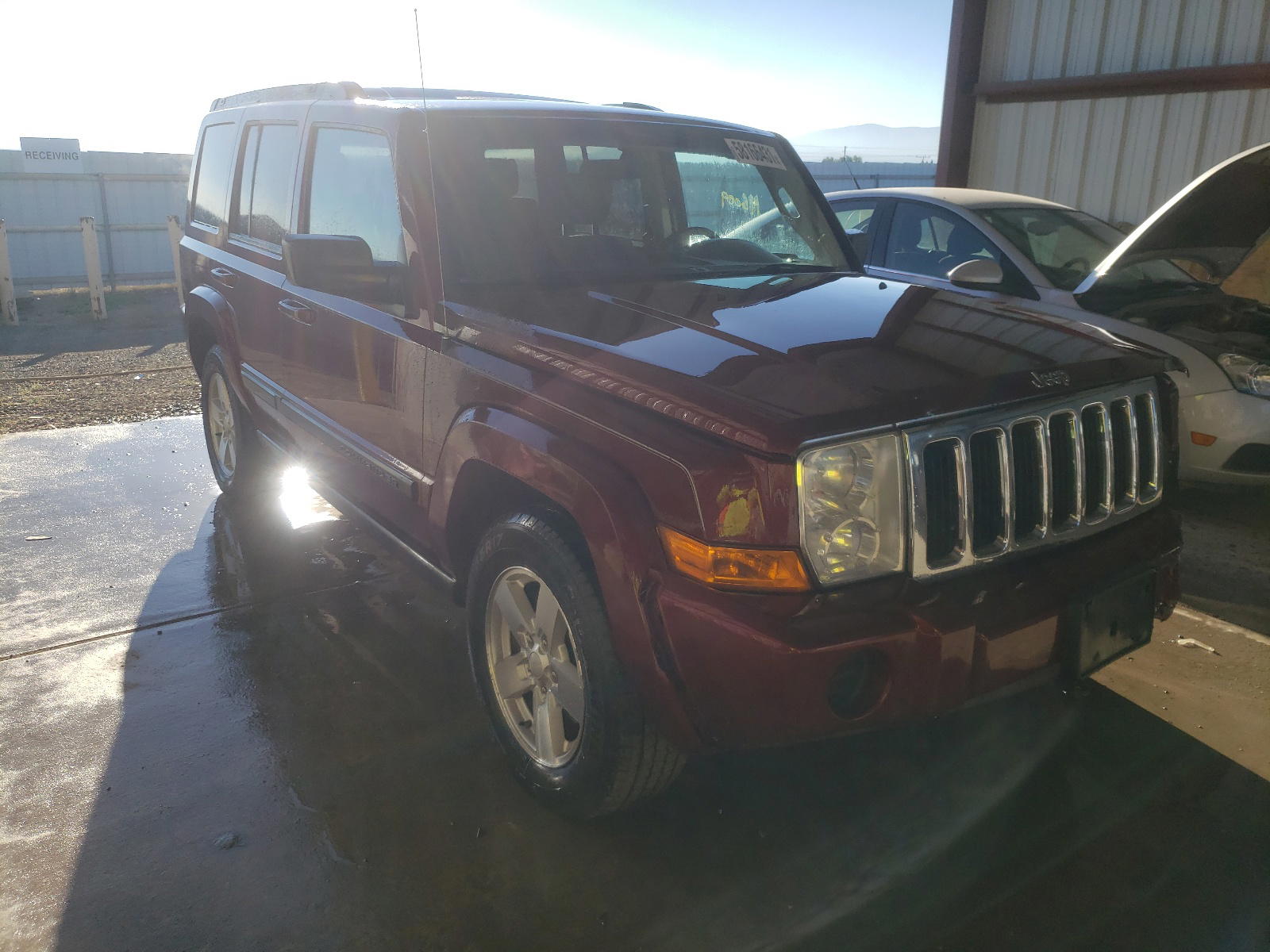 JEEP COMMANDER 2007 with VIN 1J8HG48KX7C611697 - Photo from auction