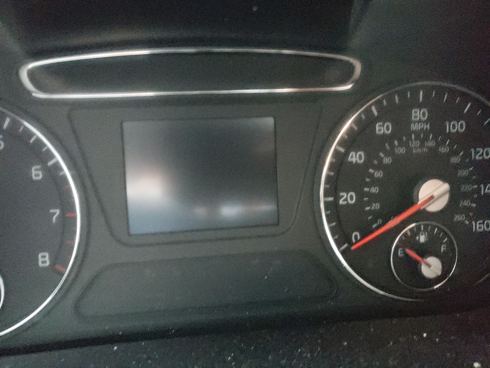 Photo 8 from auction – 2017 KIA SORENTO LX with VIN 5XYPG4A30HG239371