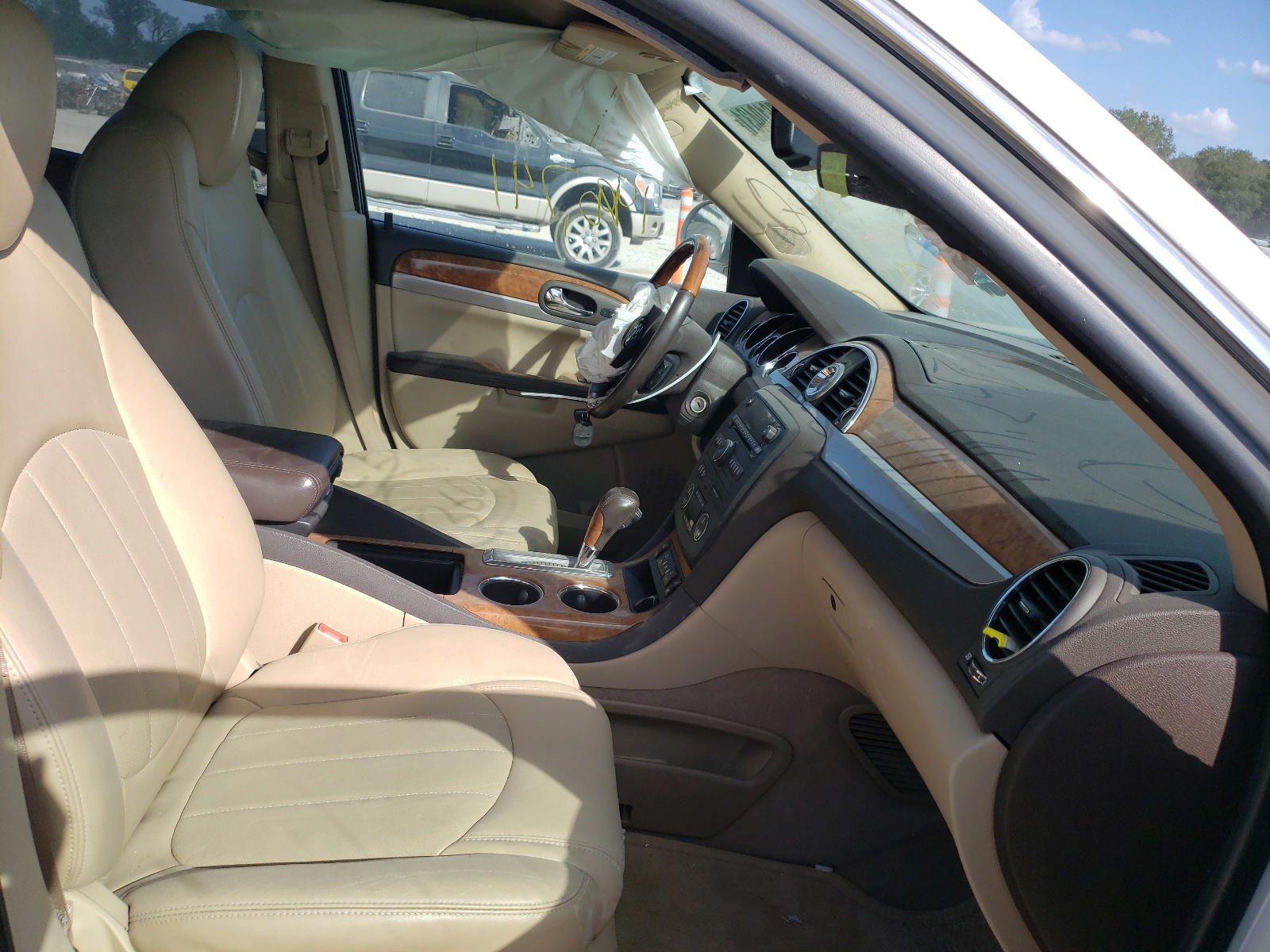 Photo 5 from auction – 2011 BUICK ENCLAVE CX with VIN 5GAKRBED1BJ247192