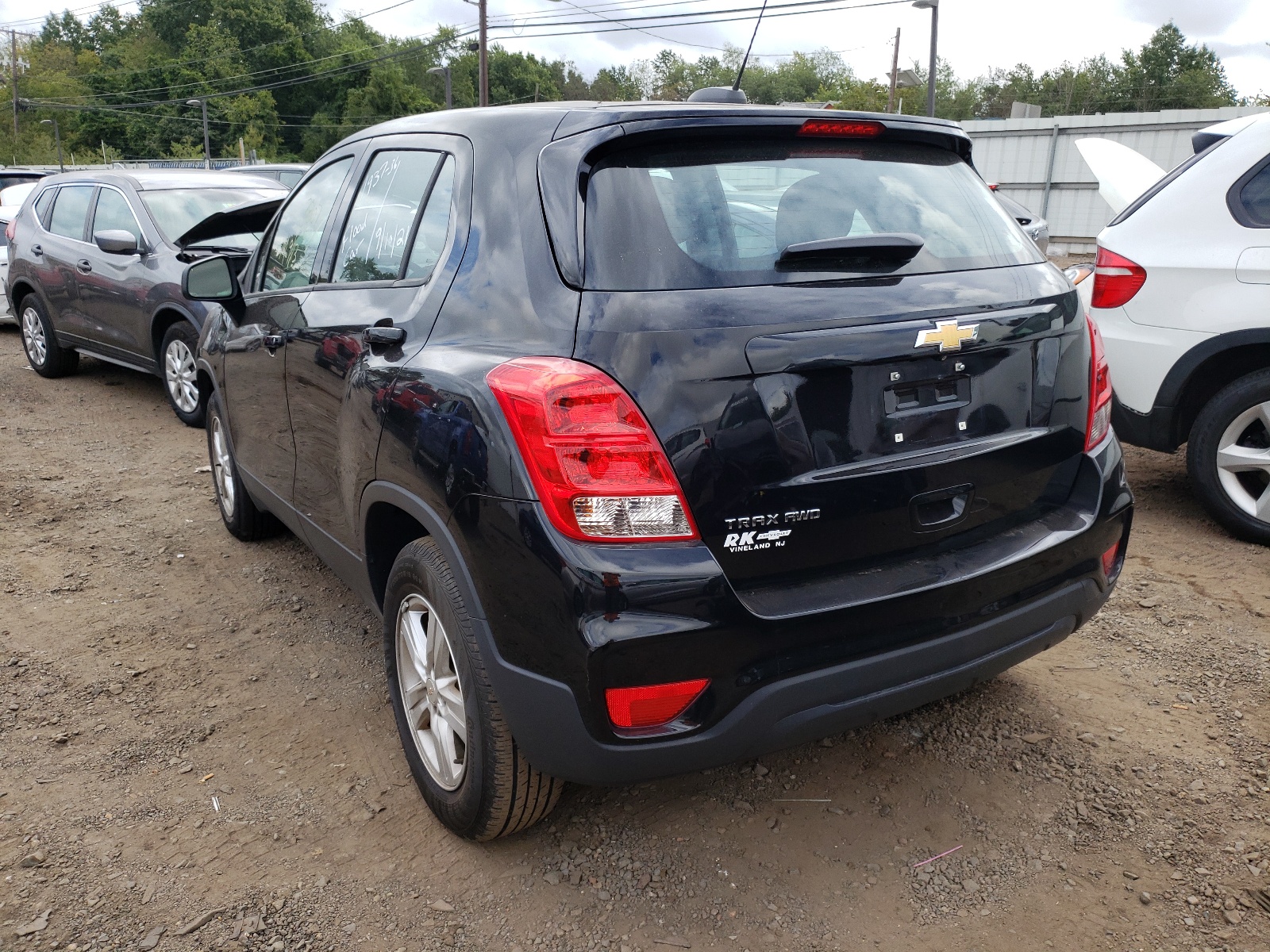 Photo 3 from auction – 2018 CHEVROLET TRAX LS with VIN 3GNCJNSB8JL371103