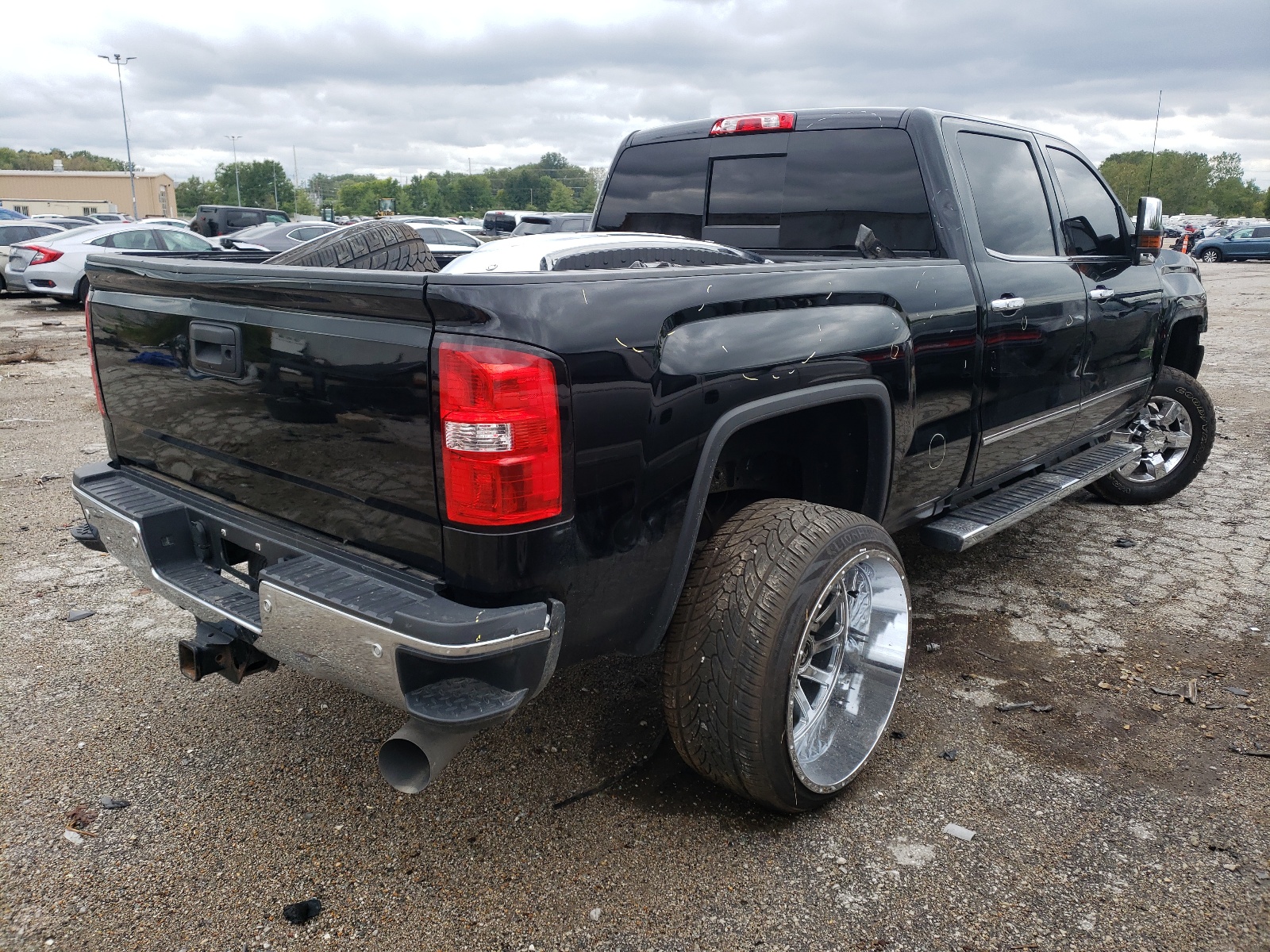 Photo 4 from auction – 2017 GMC SIERRA K25 with VIN 1GT12TEY6HF142747