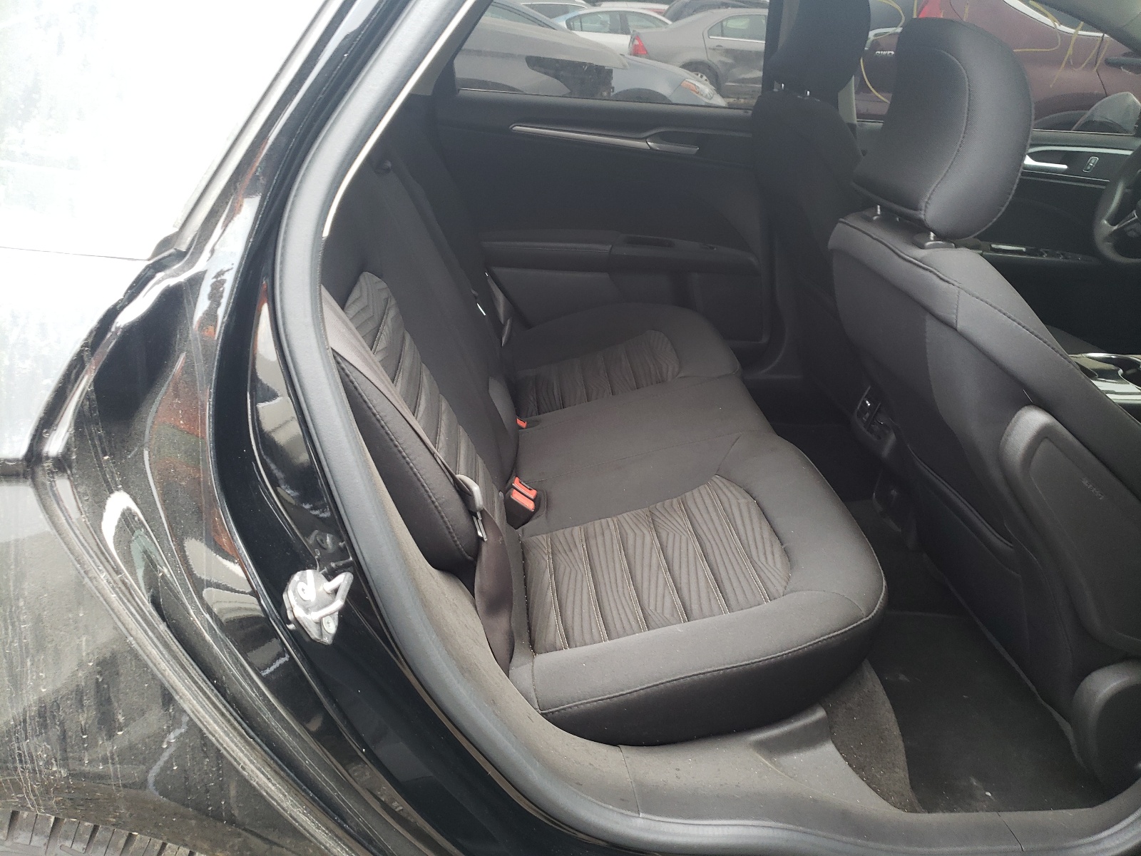 Photo 6 from auction – 2016 FORD FUSION SE with VIN 3FA6P0H74GR251210