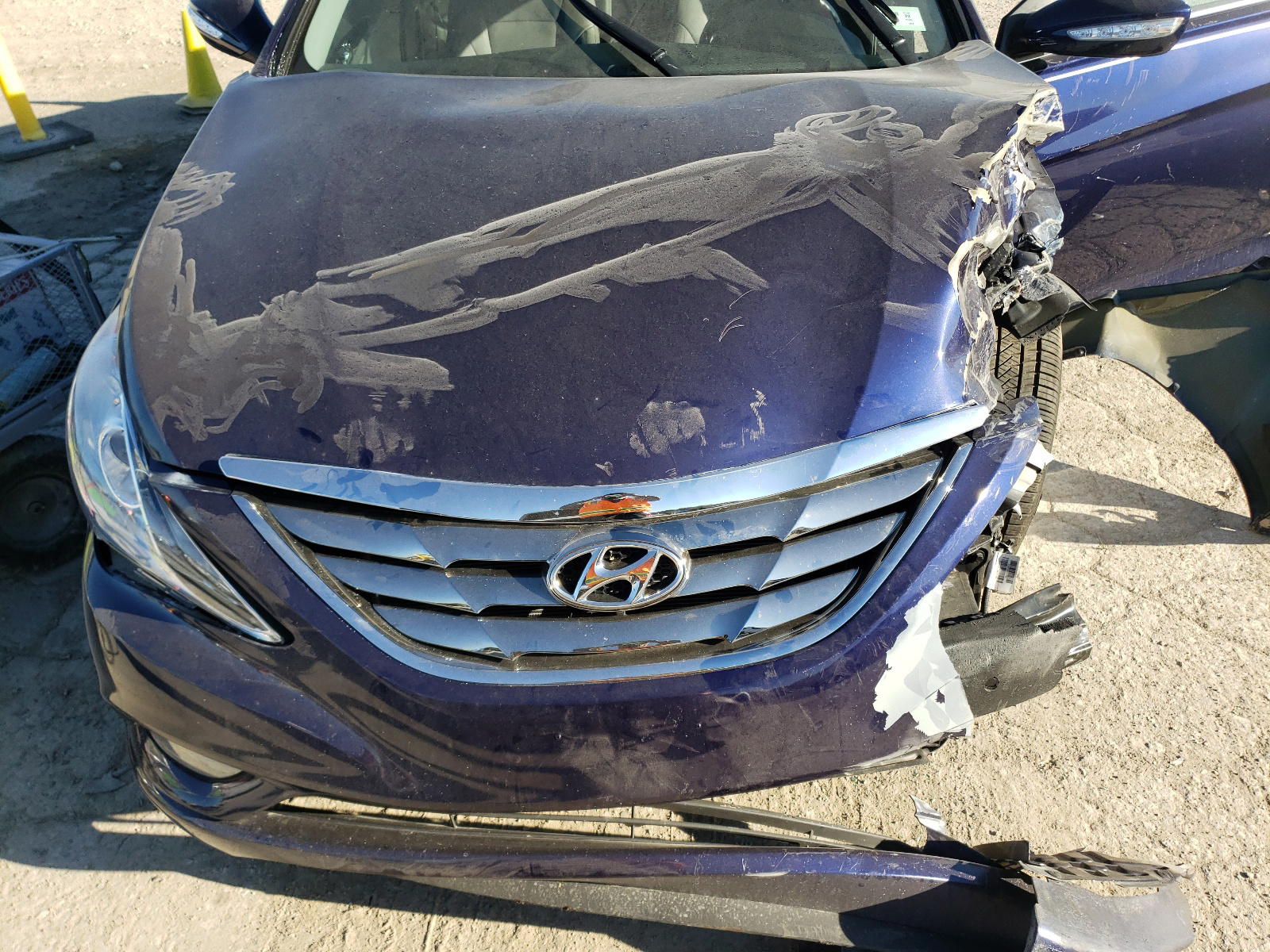 Photo 7 from auction – 2012 HYUNDAI SONATA SE with VIN 5NPEC4AC6CH314871