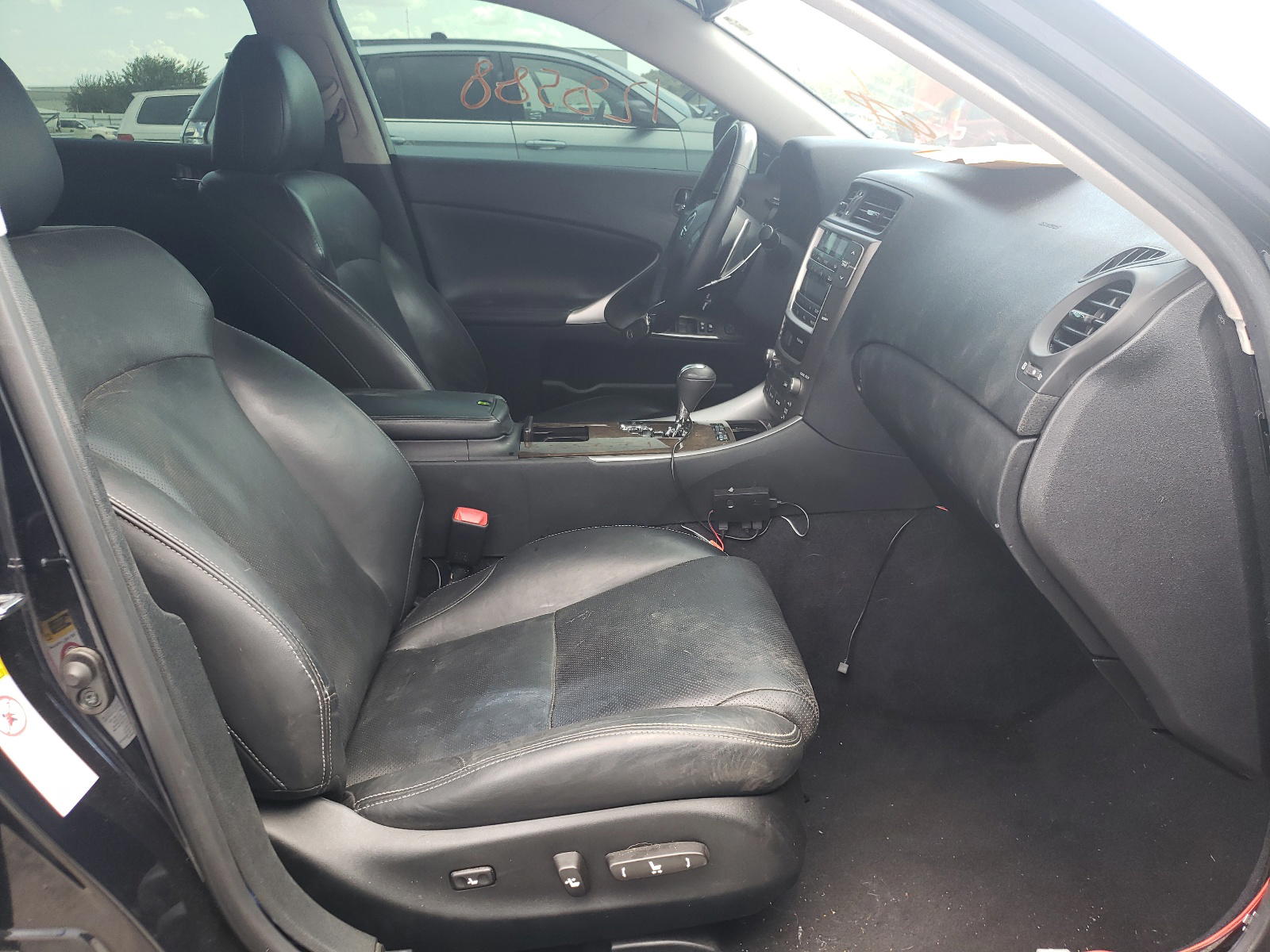Photo 5 from auction – 2009 LEXUS IS 250 with VIN JTHCK262392029021