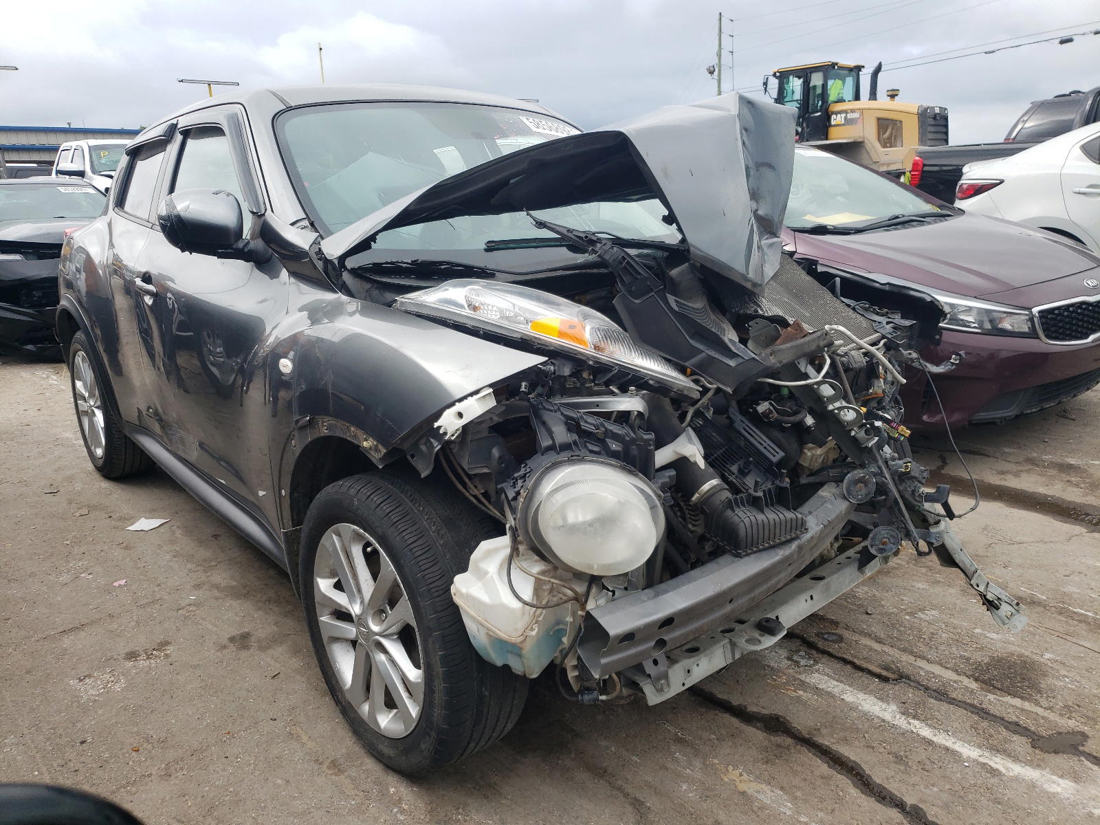 NISSAN JUKE S 2011 with VIN JN8AF5MR2BT017302 - Photo from auction