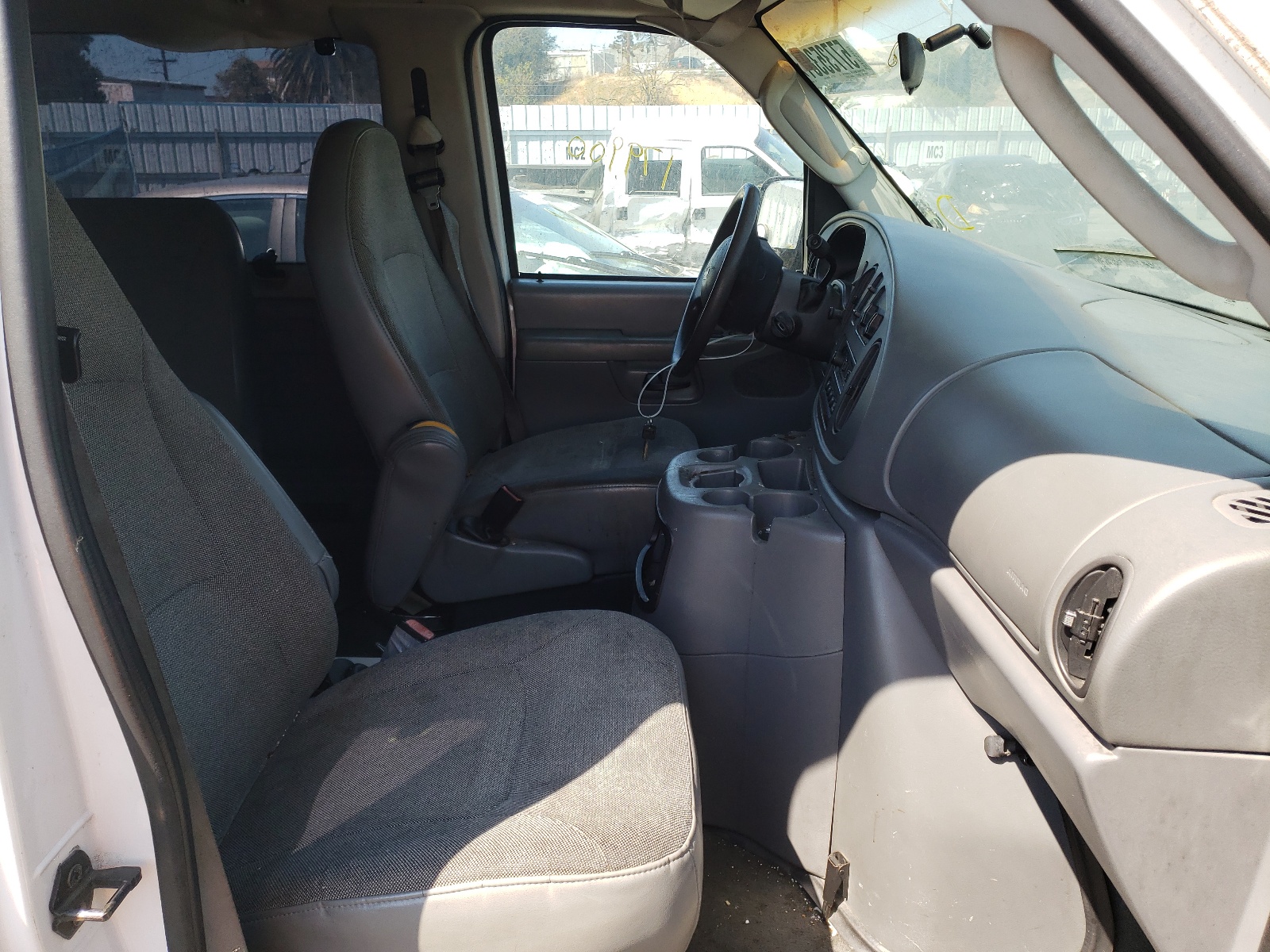 Photo 5 from auction – 2003 FORD ECONOLINE with VIN 1FMRE11W33HA99934