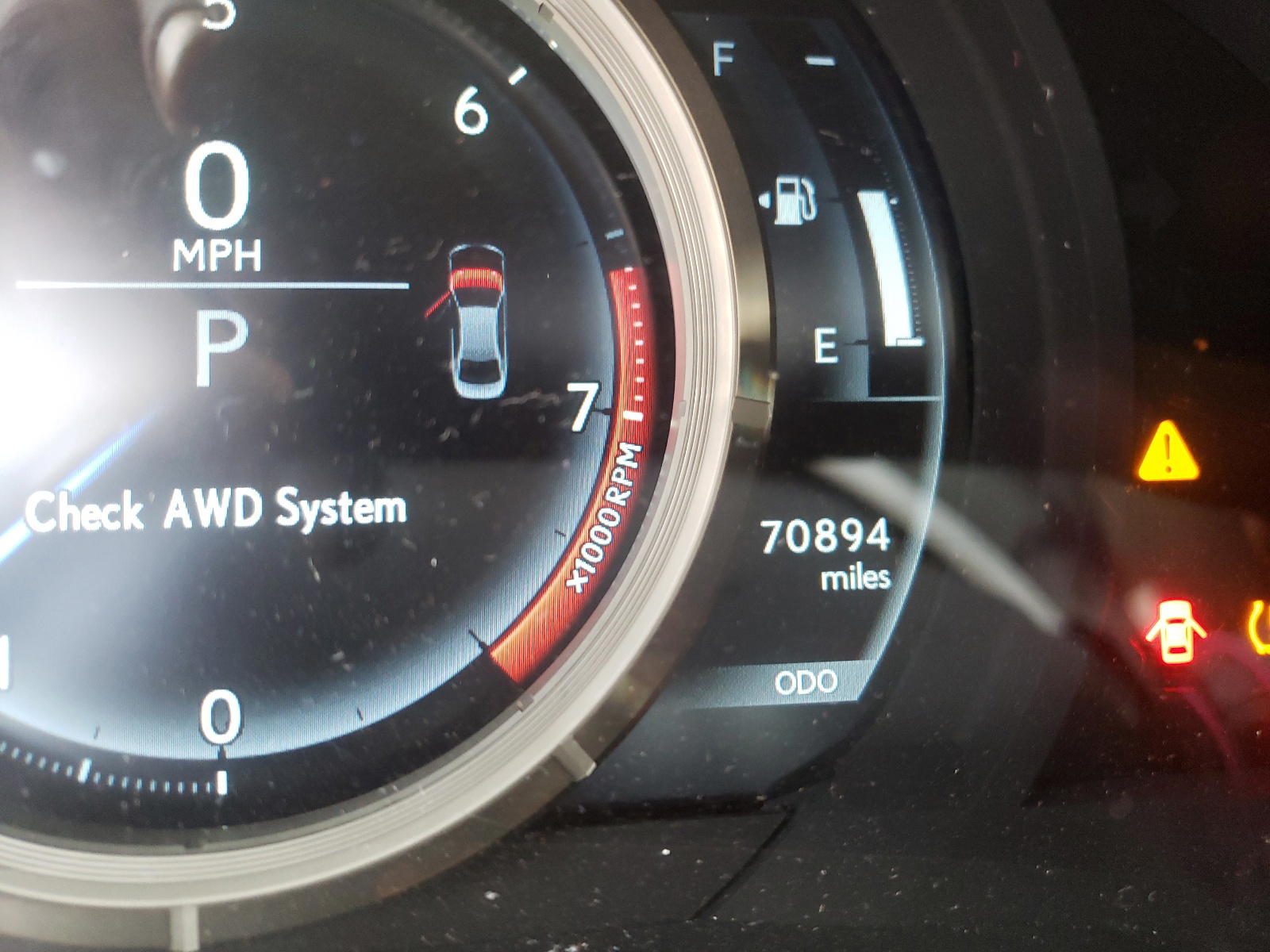 Photo 8 from auction – 2016 LEXUS IS 300 with VIN JTHCM1D27G5006327