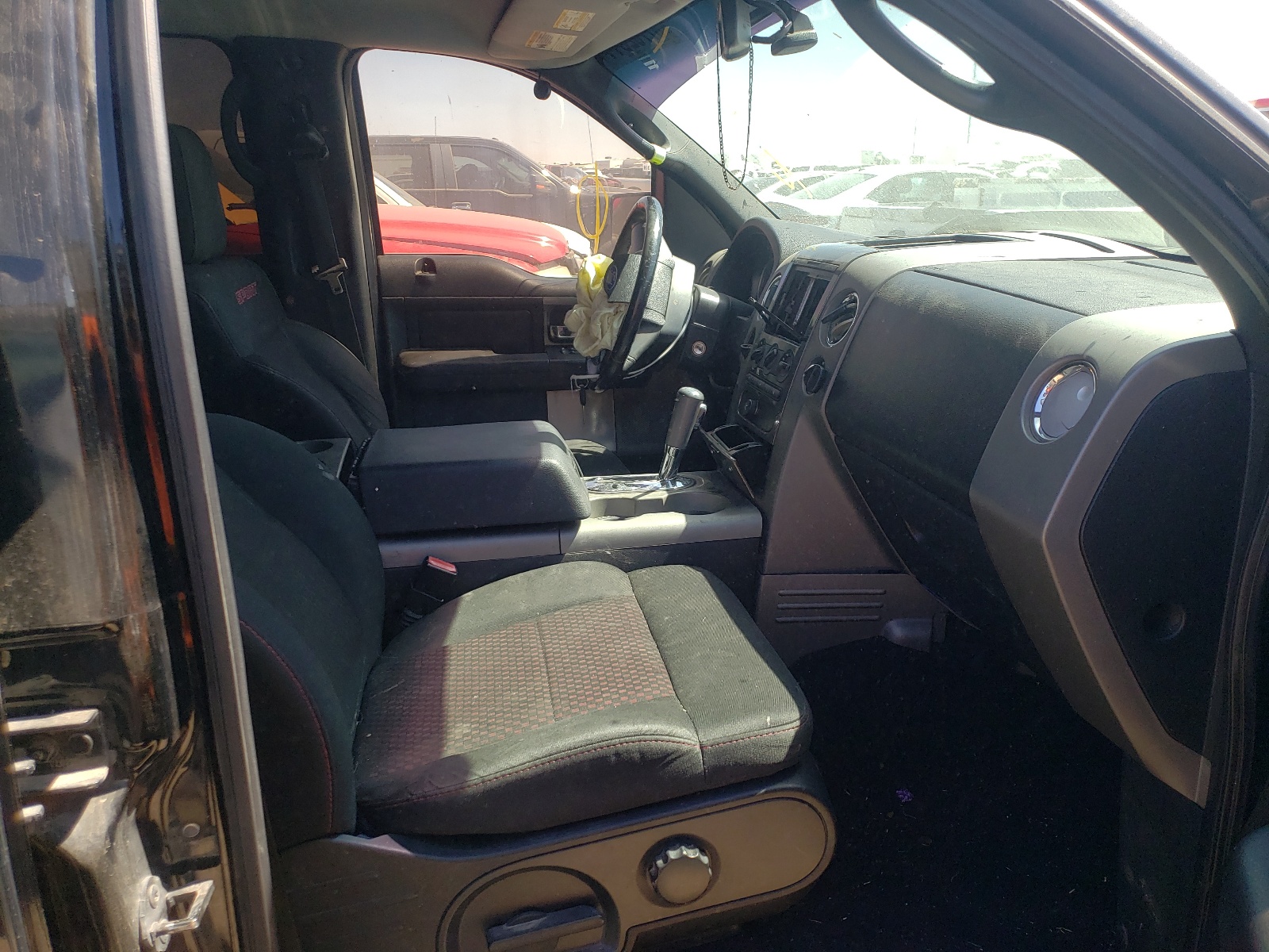 Photo 5 from auction – 2007 FORD F150 SUPER with VIN 1FTRW12W57KD22290