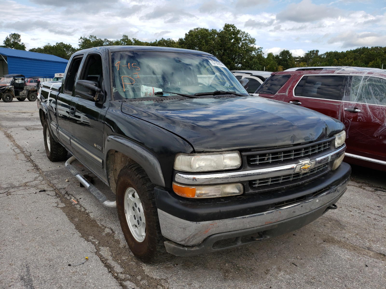 CHEVROLET SILVERADO 2000 with VIN 2GCEK19T3Y1272710 - Photo from auction