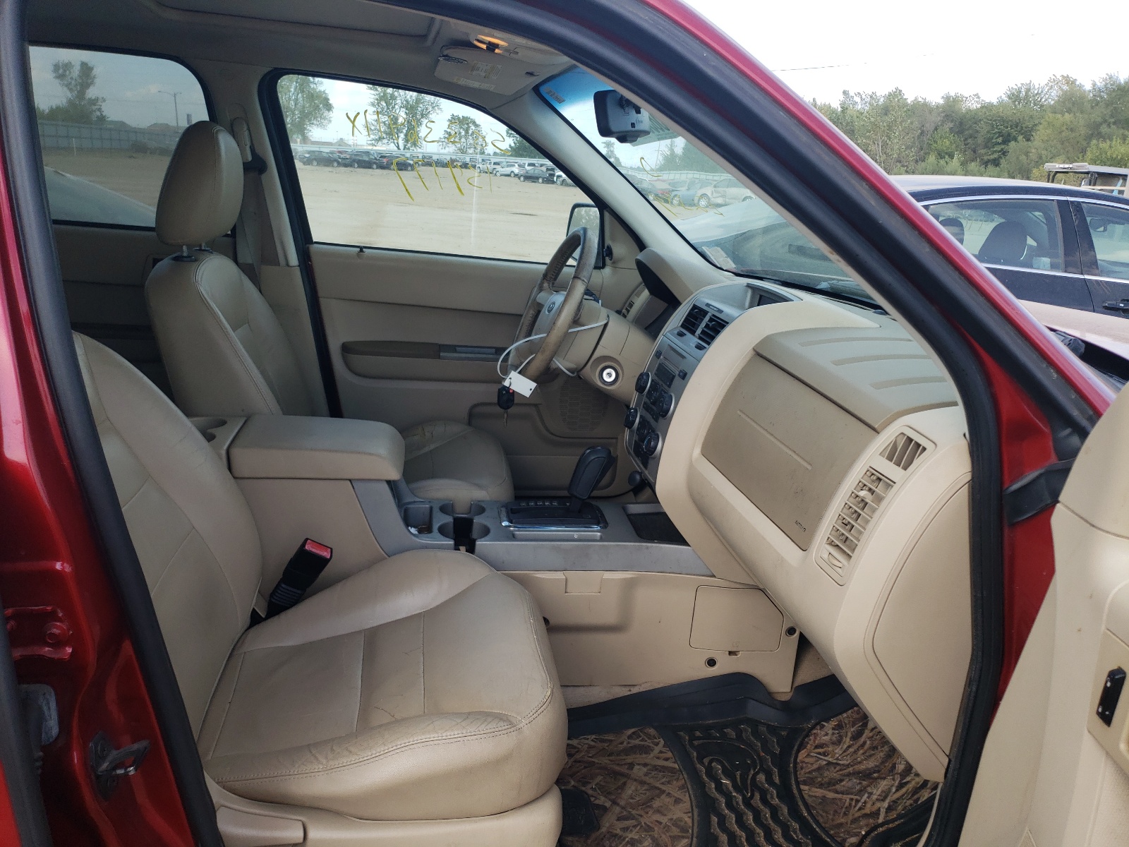 Photo 5 from auction – 2008 FORD ESCAPE XLT with VIN 1FMCU031X8KE23184