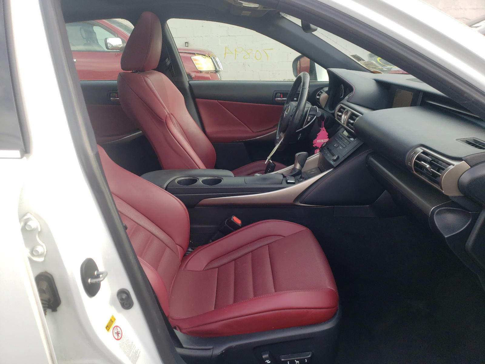 Photo 5 from auction – 2016 LEXUS IS 300 with VIN JTHCM1D27G5006327