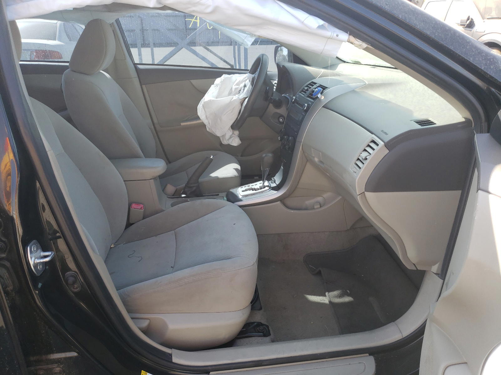 Photo 18 from auction – 2010 TOYOTA COROLLA BA with VIN JTDBU4EE3A9116444